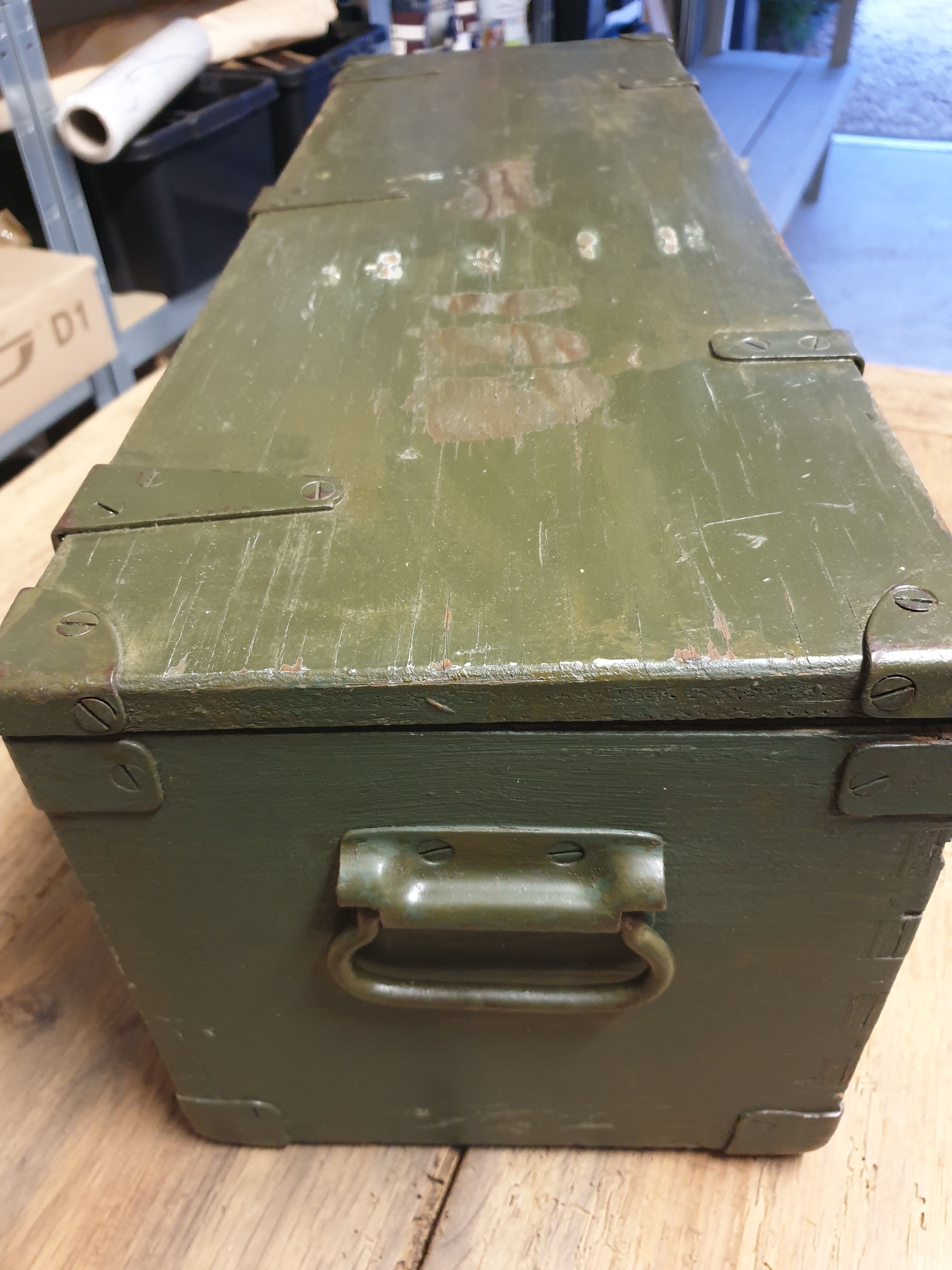 Caisse rangement militaire