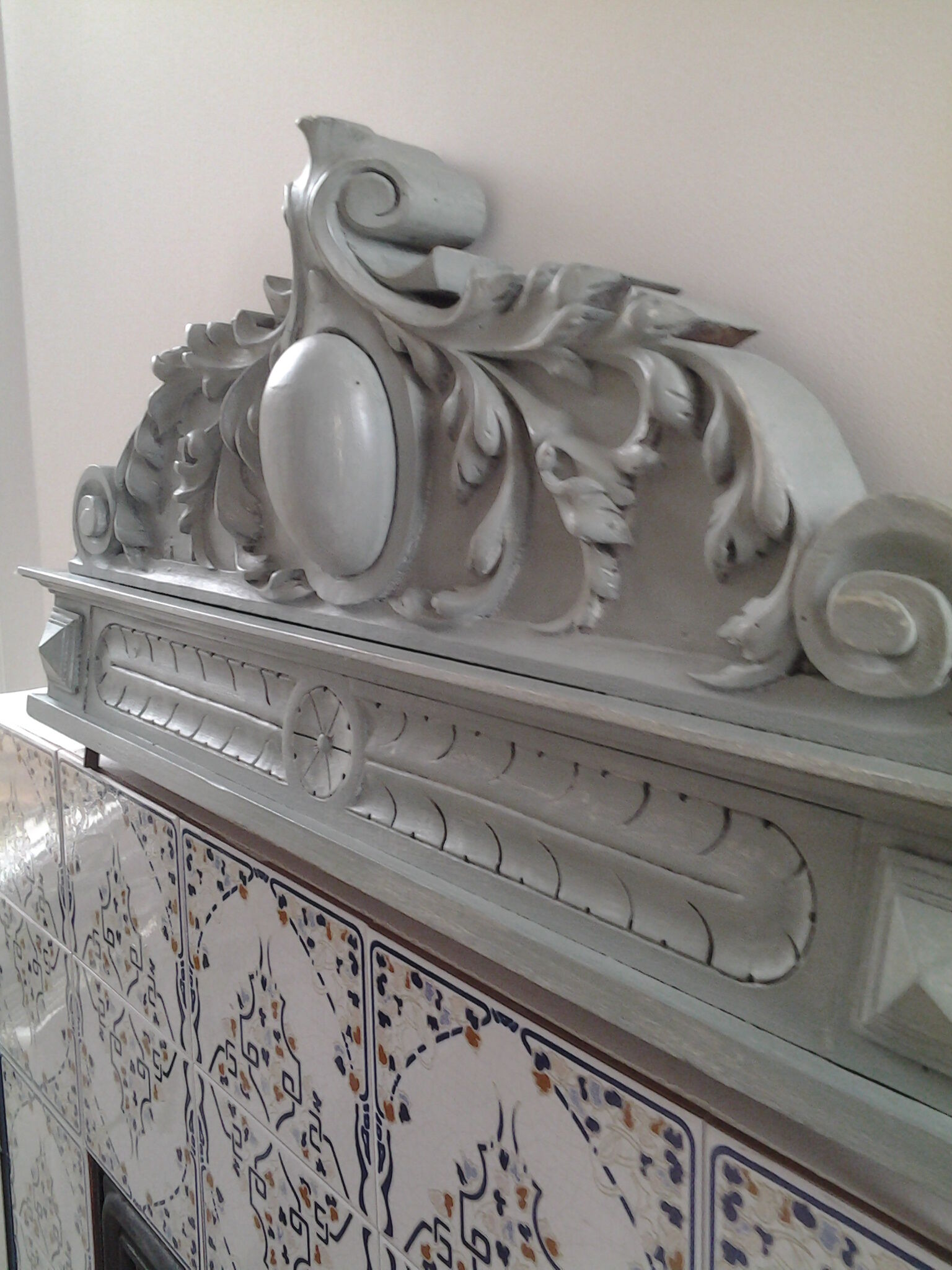 Jade patina pediment