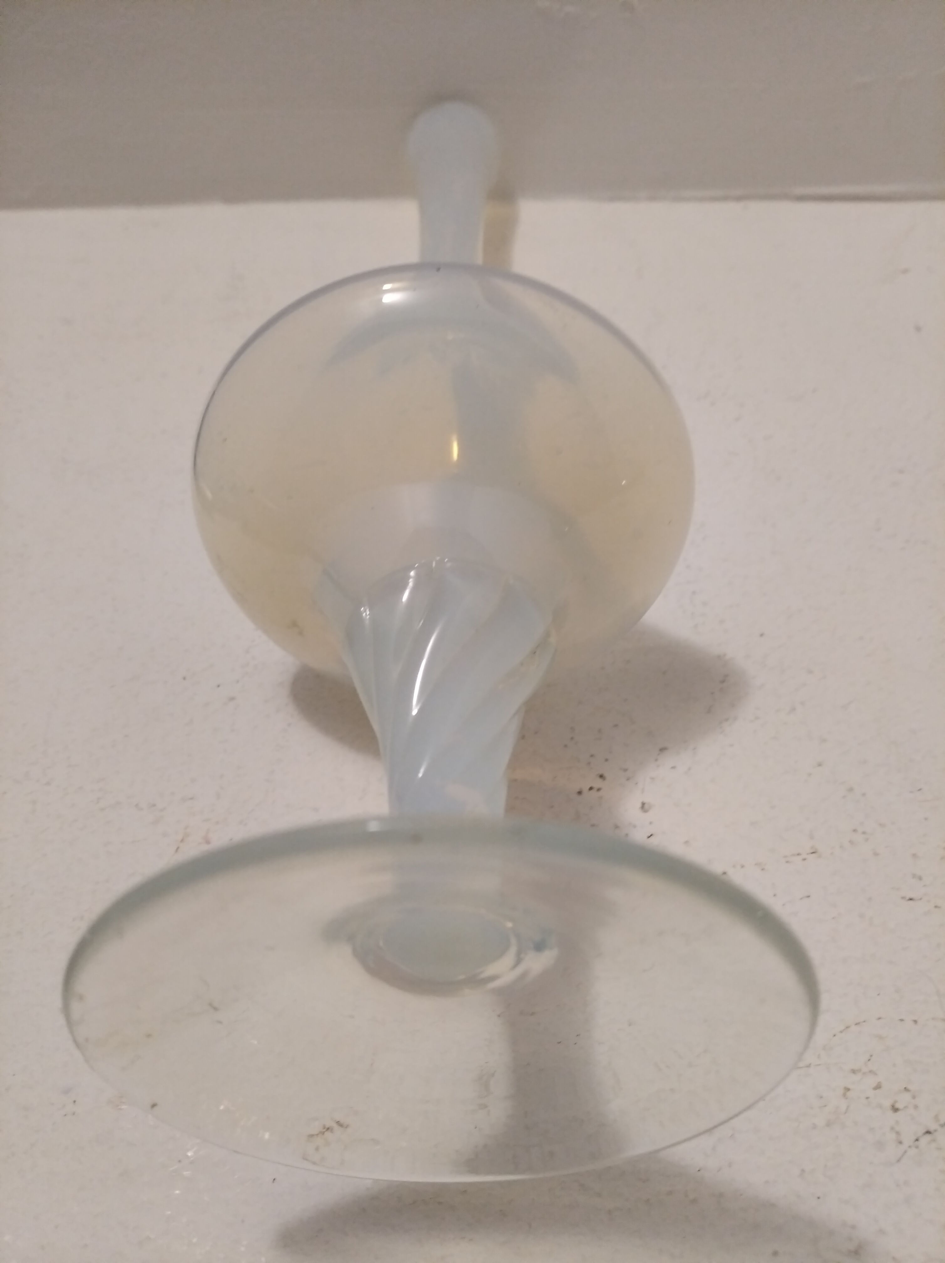 Vintage opaline soliflore