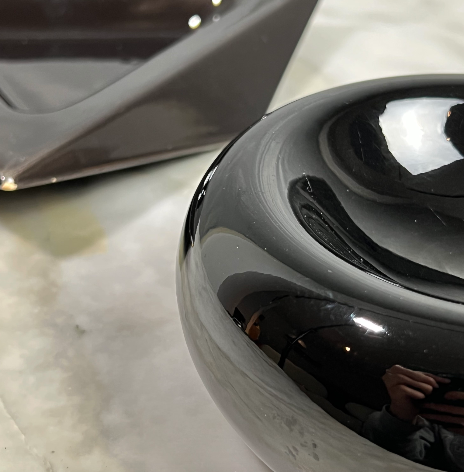 Ceramic ashtray of round shape of the 80s.