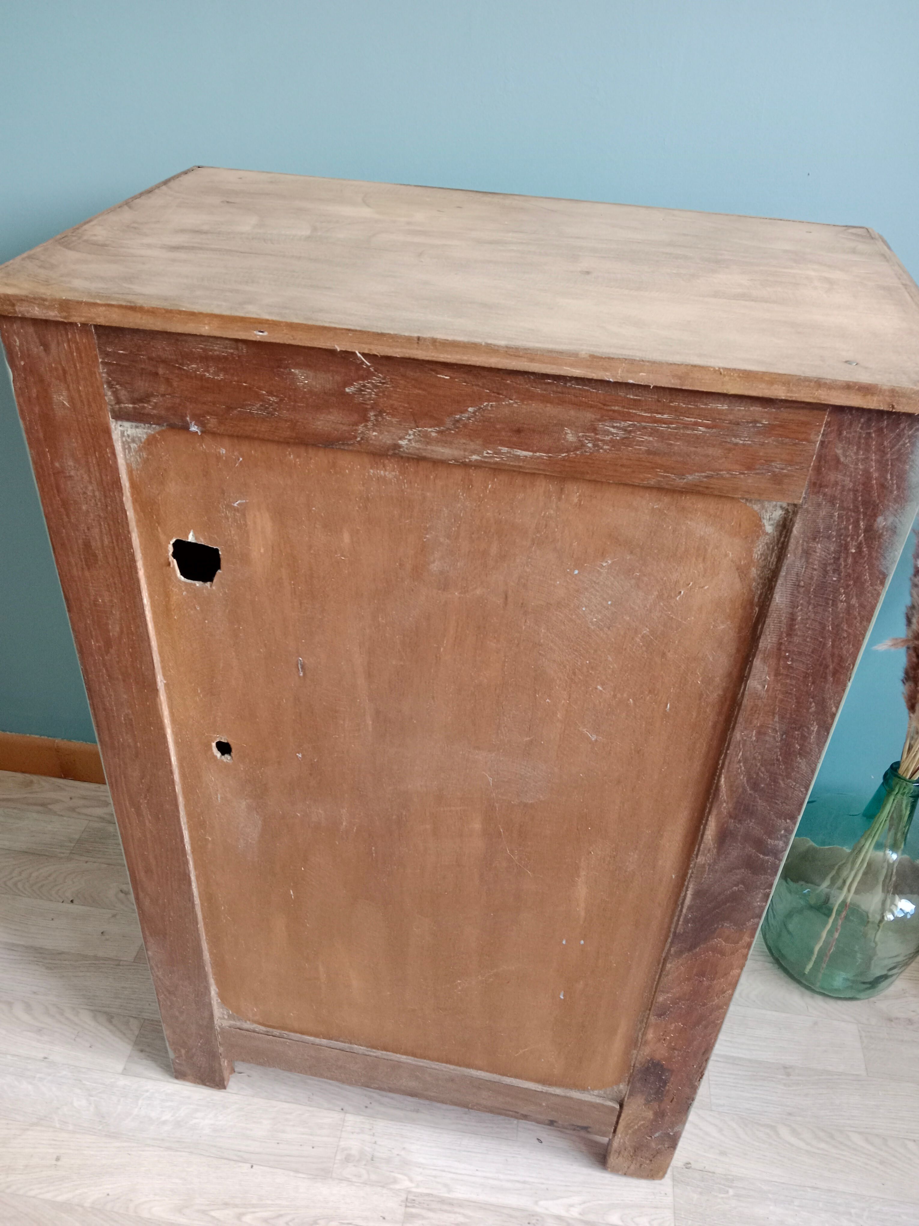 Parisian chest green of gray