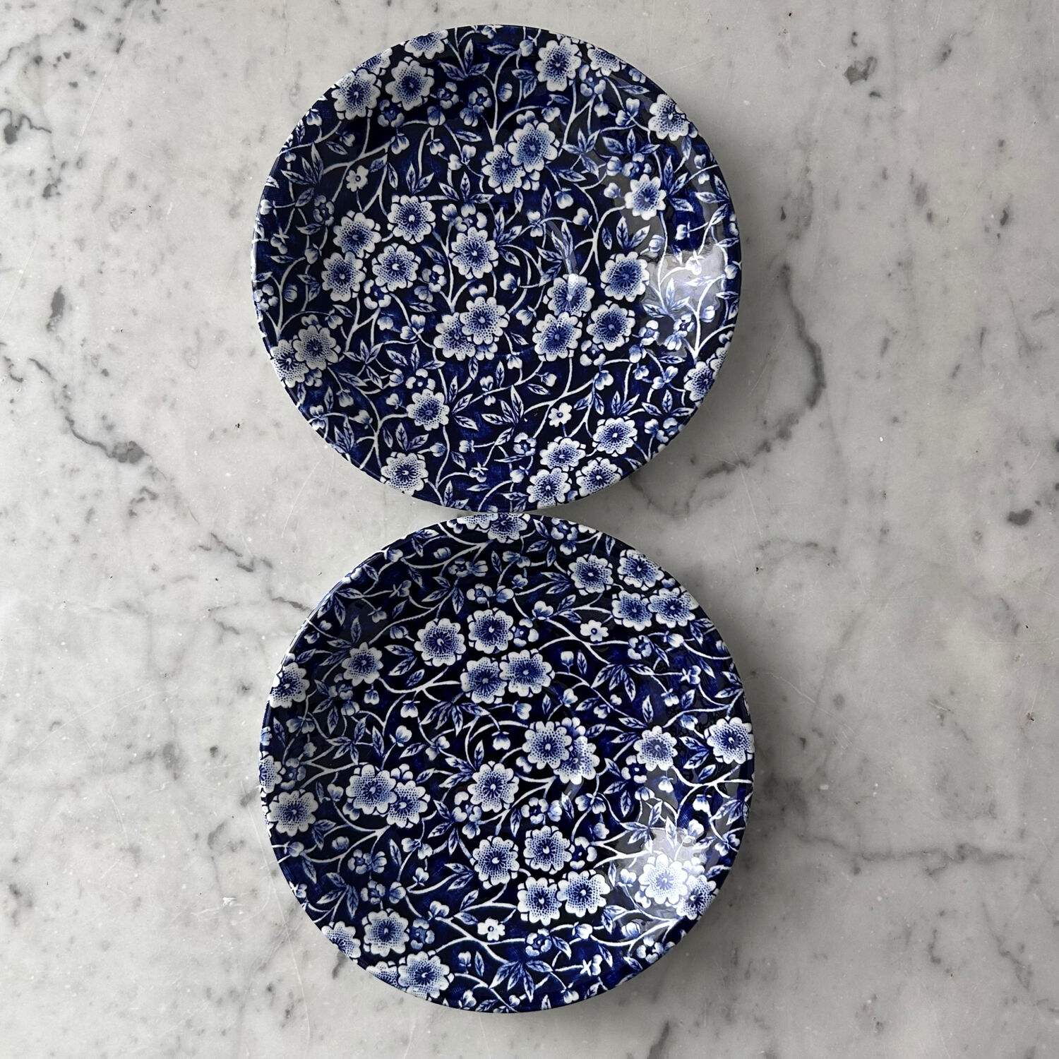 English porcelain creamer