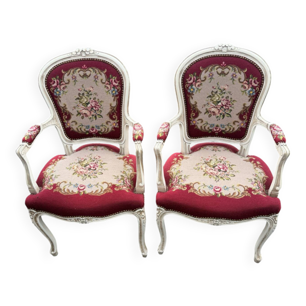Paire de fauteuils de style Louis XV - Bois sculpté et tapisserie flor
