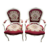 Pair of Louis XV style armchairs - Carved wood and floral upholstery