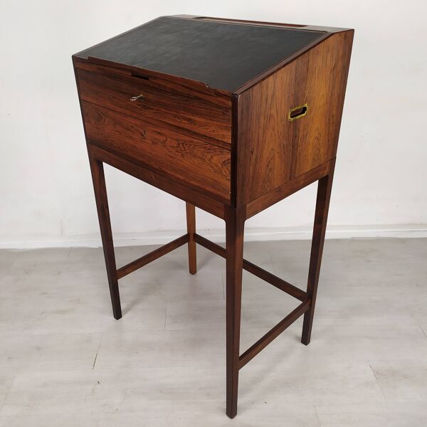 Secrétaire accueil restaurant scandinave