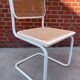 Chaise design Cesca modèle b32 en blanc