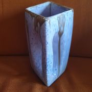 Beau pichet en céramique irisée mauve