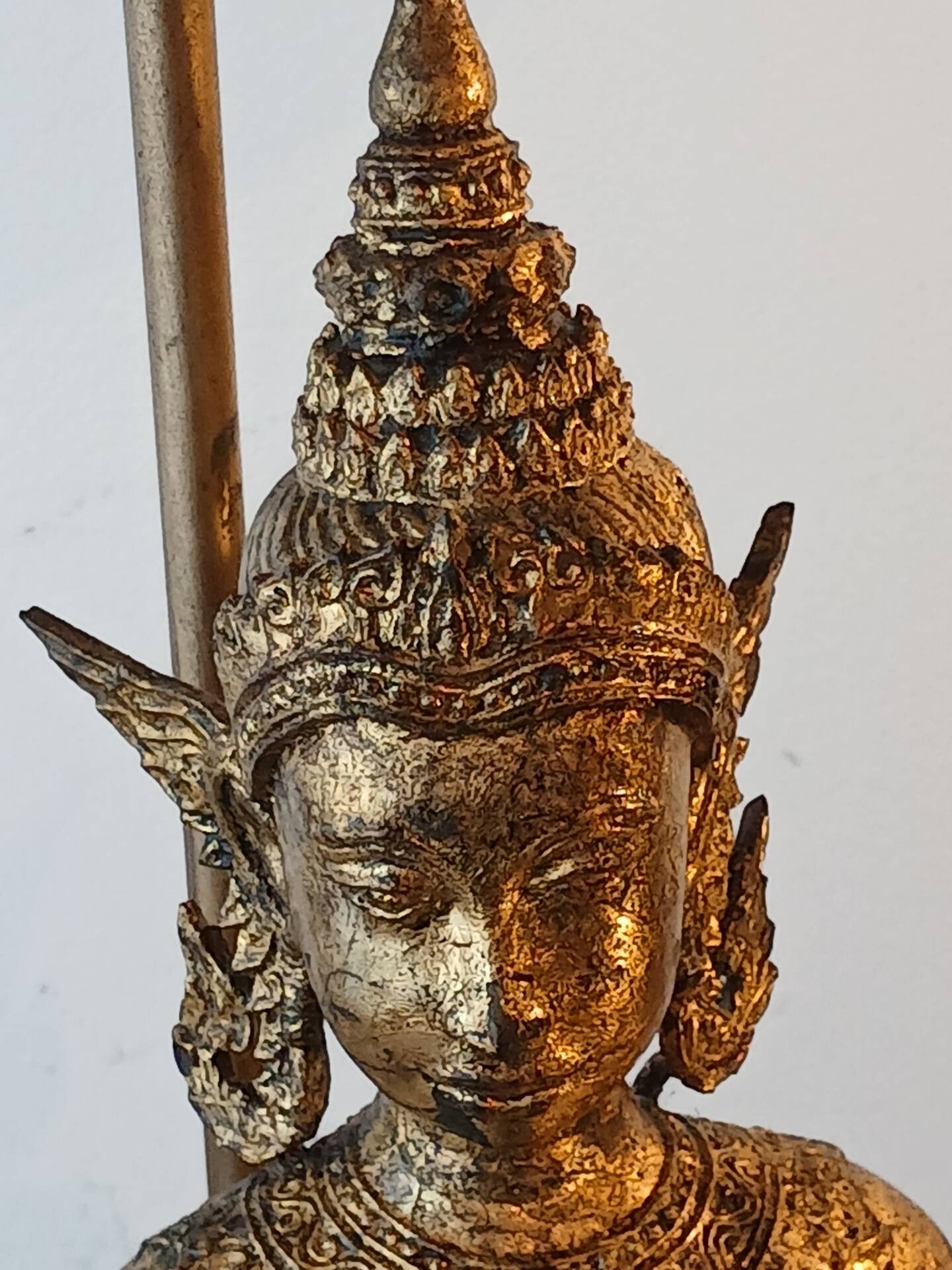 Unique and monumental Siamese bronze lamp from the 19th century, Thailand, 76 stamped.