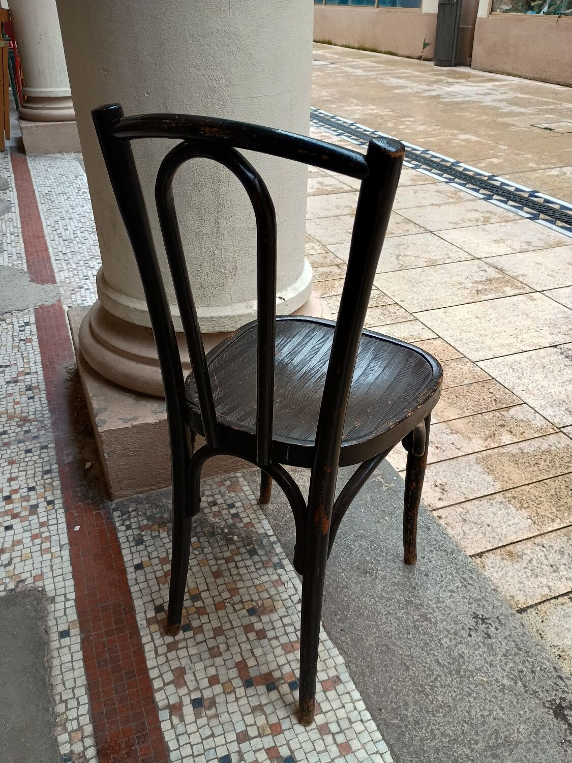 Bistro chair
