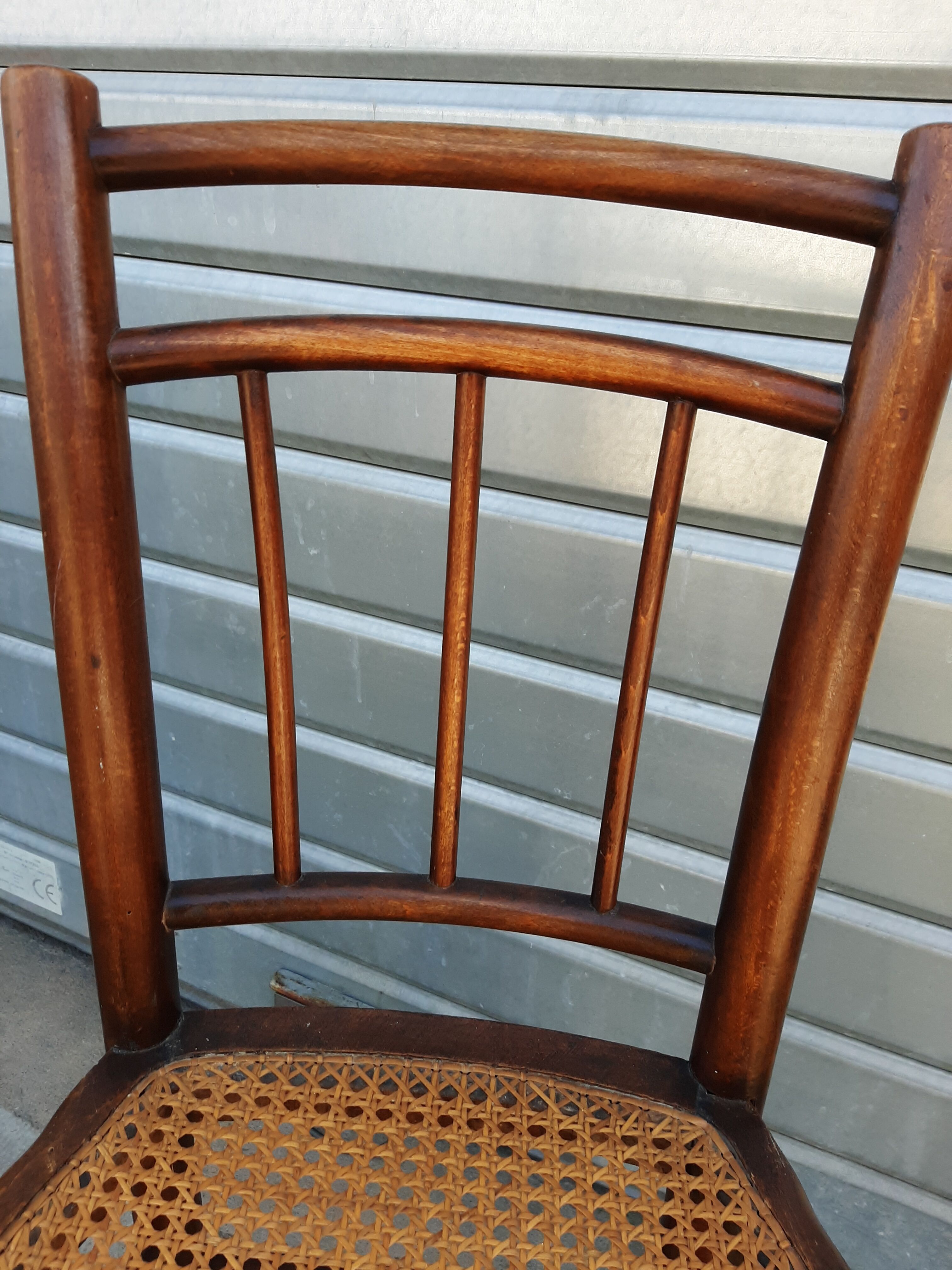Paire de chaises de bistrot canné