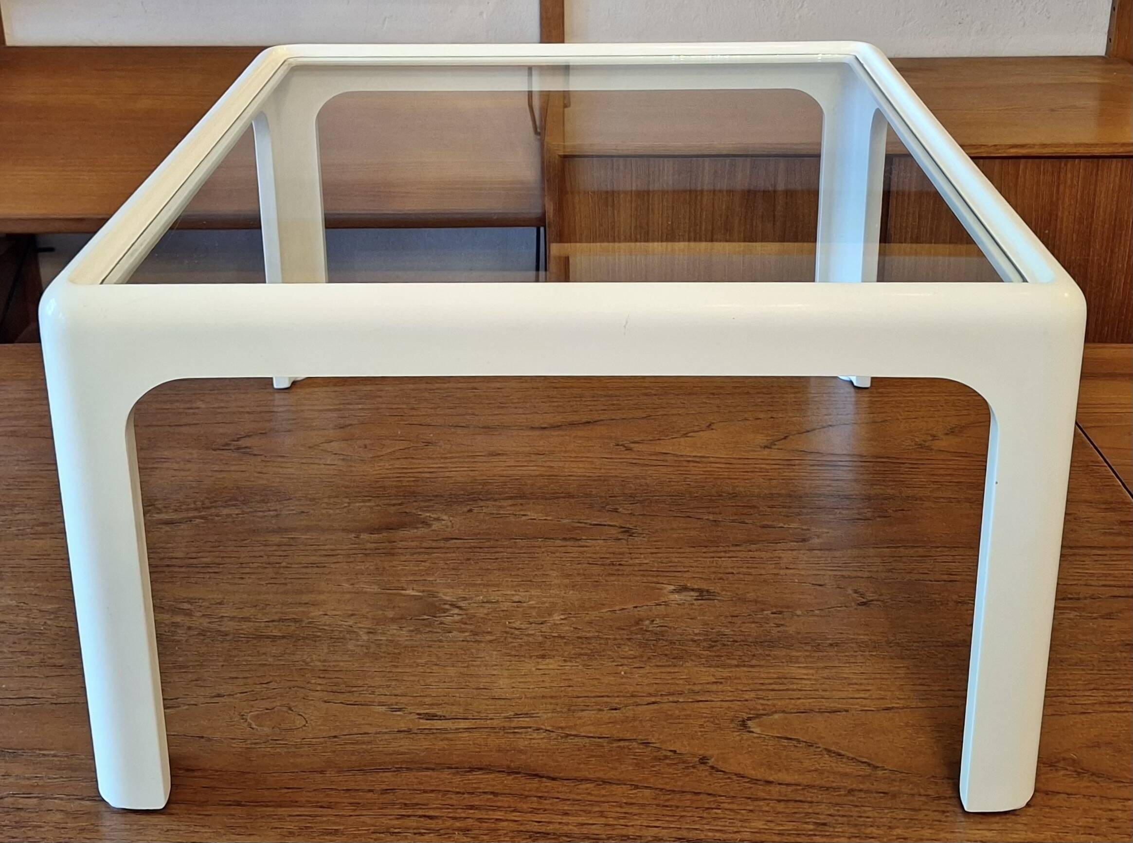 Coffee table in white lacquered wood with glass top, 1960s
