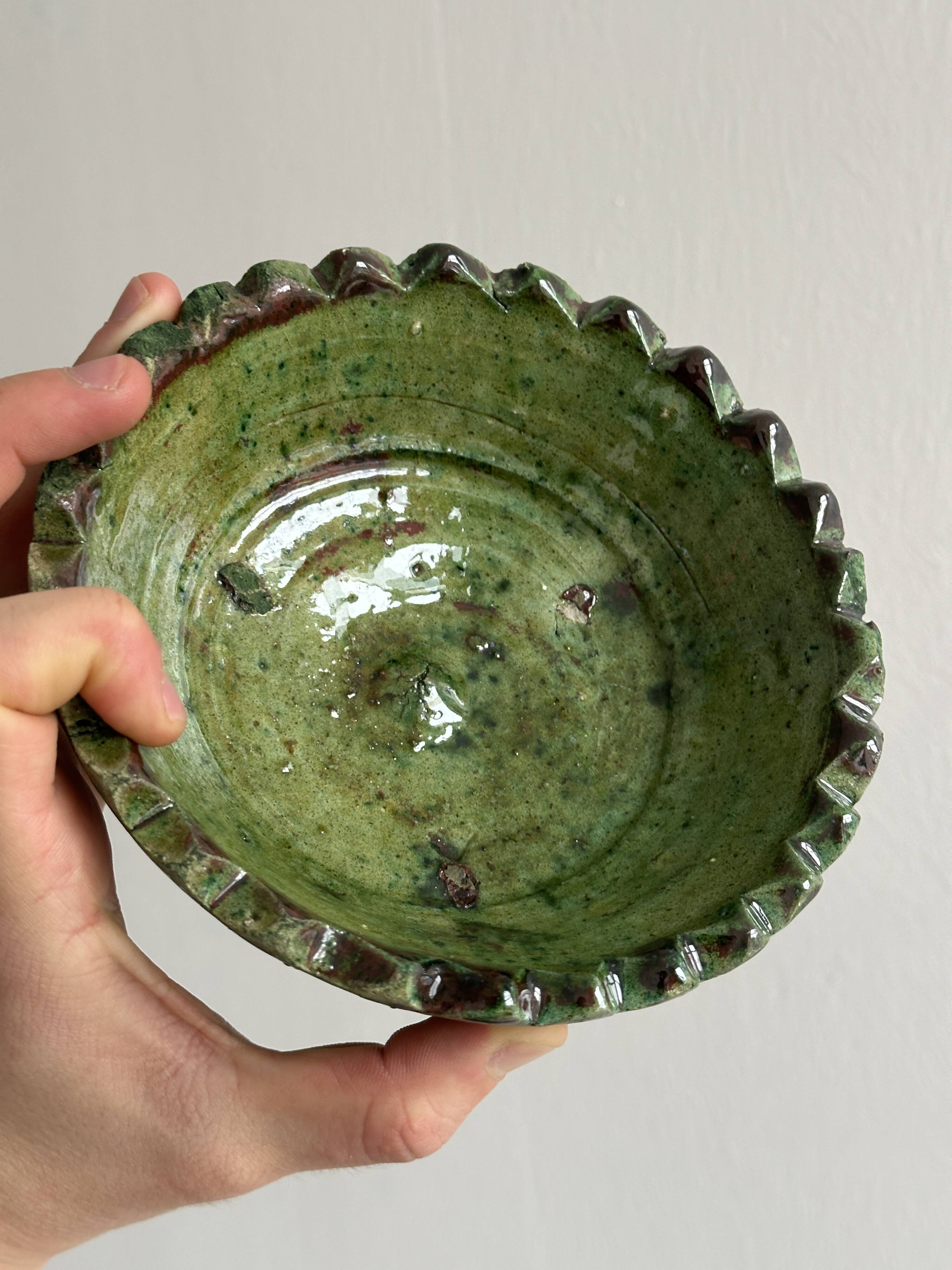 Petite coupe sur pied en céramique artisanale