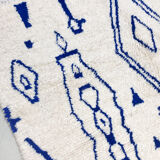 Moroccan berber carpet azilal with majorelle blue patterns 2,98x1,83m