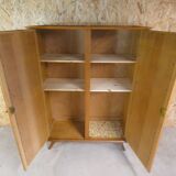 armoire en rotin pieds compas
