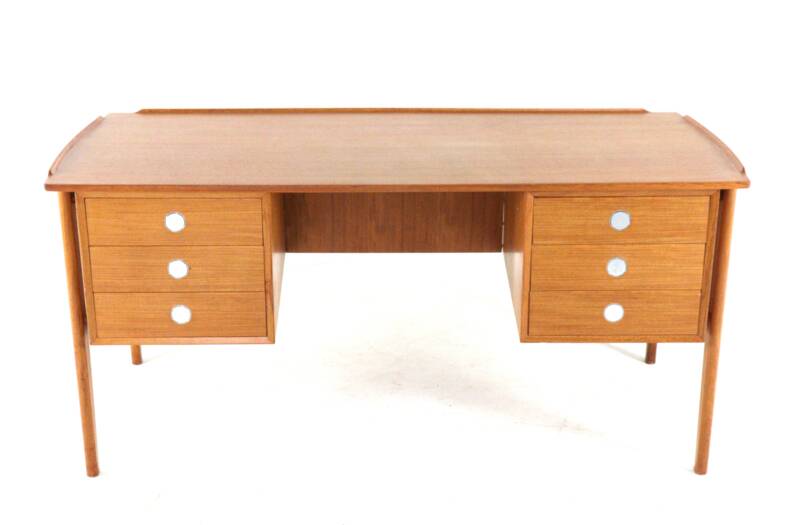 Bureau Dyrlund en teck de design danois moderne du milieu du siècle