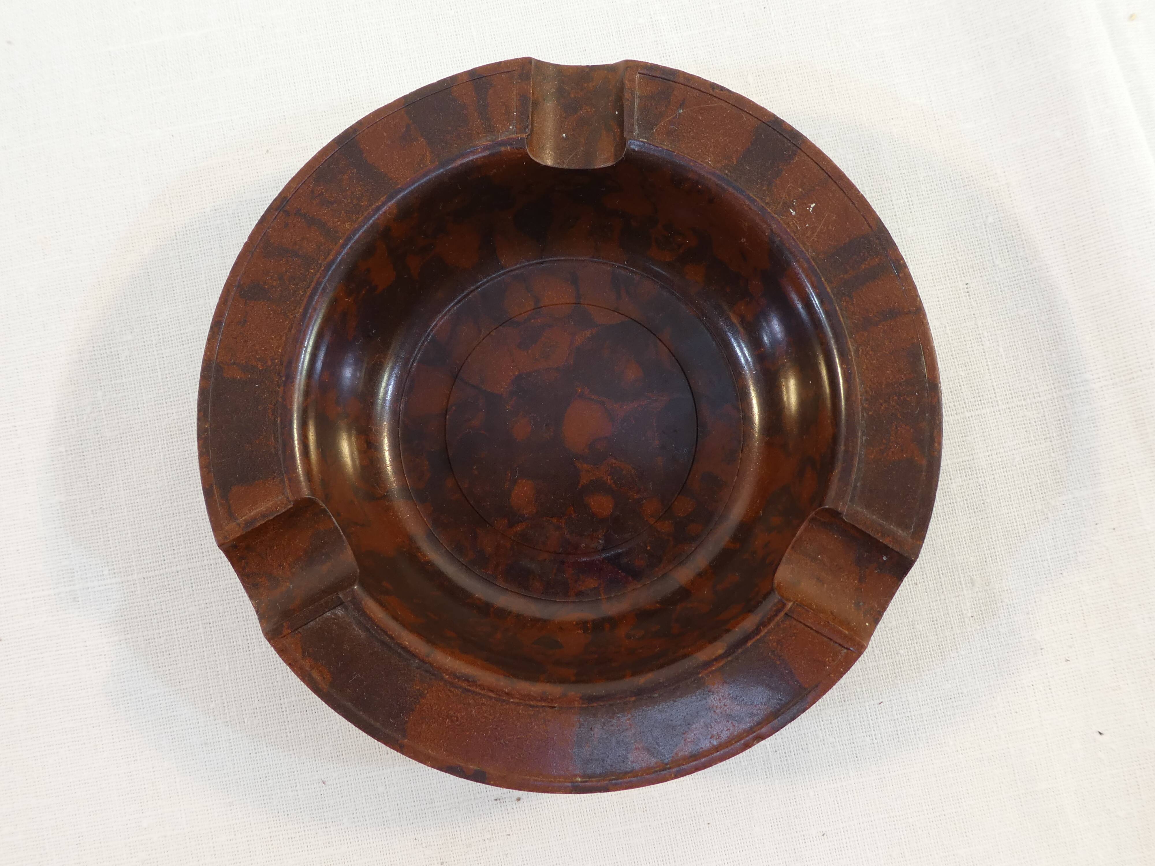 Art deco ashtray in bakelite