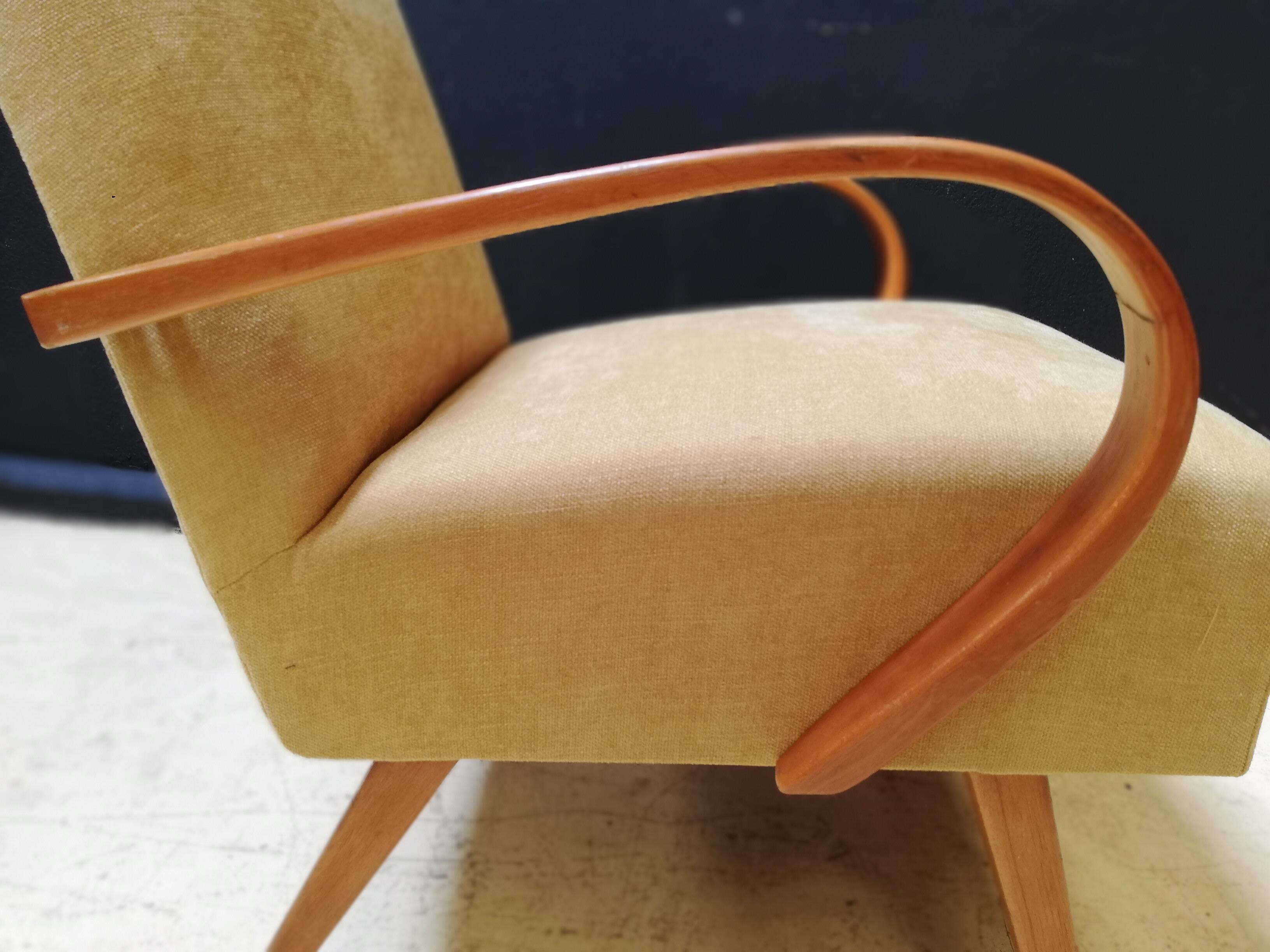 Paire de fauteuils vintage Halabala 1950