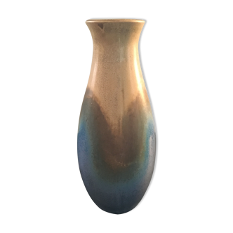 Three-color sandstone vase