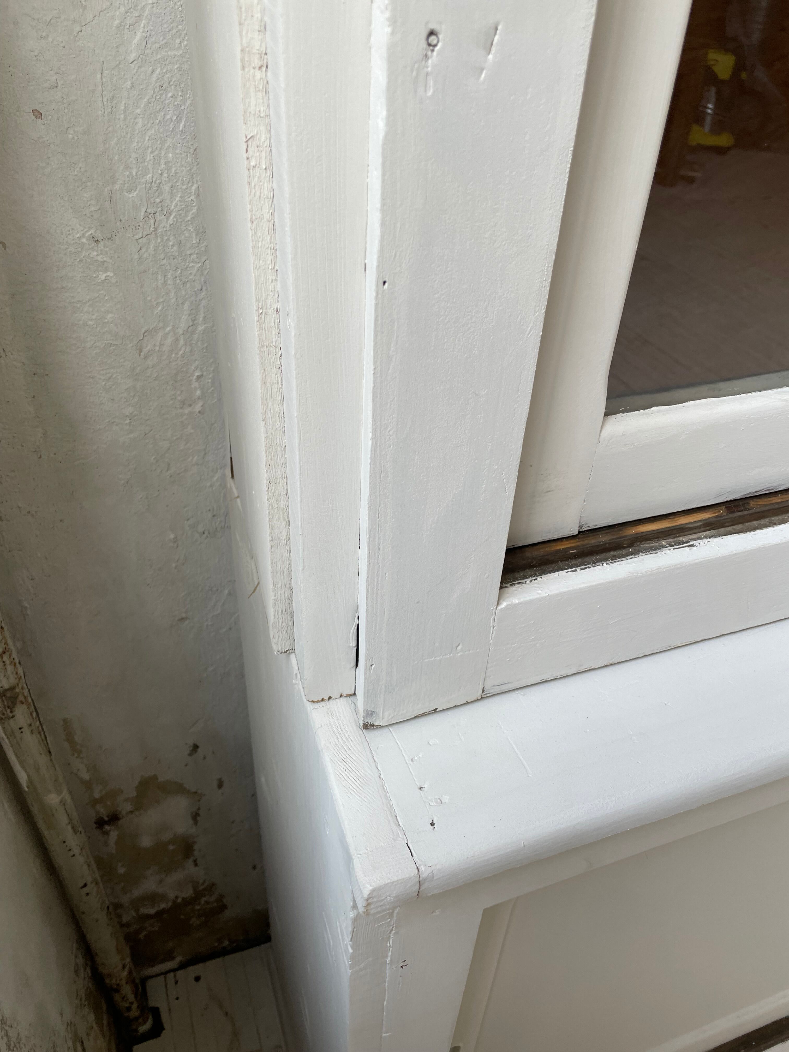 Library showcase ivory white sliding doors