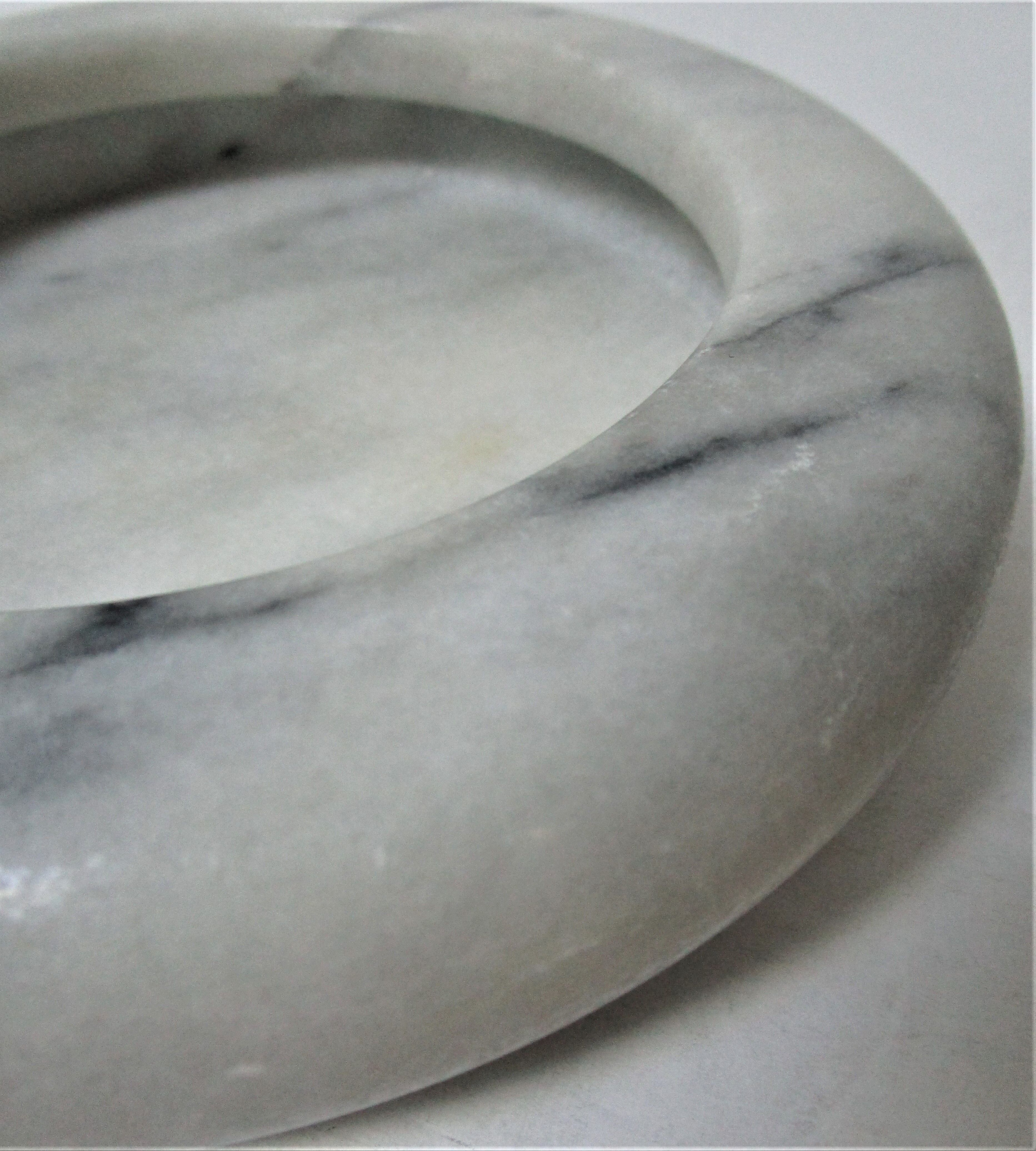 Trinket bowl white marble veined black