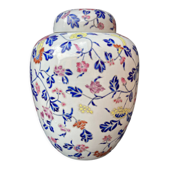 Ginger pot in chinese porcelain