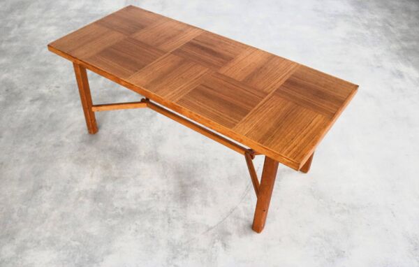 table basse vintage   table   années 60   période Suède   design années 60   inconnu   état Suède   bon