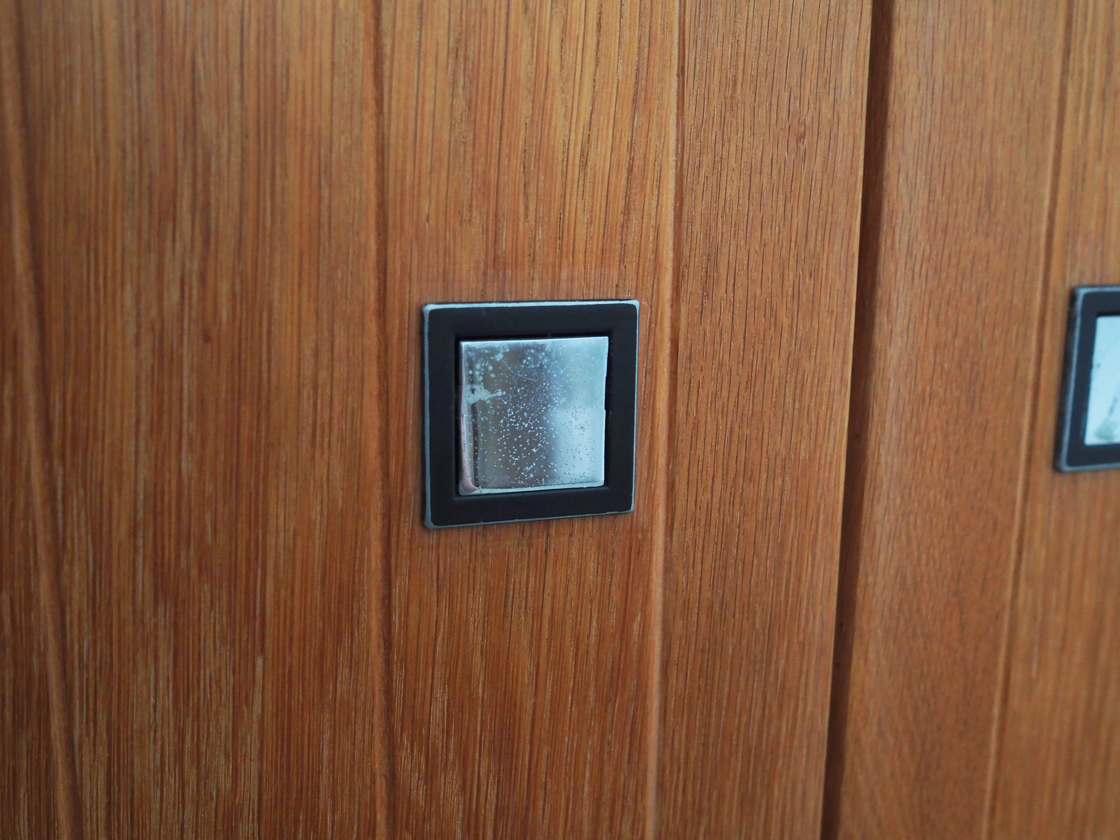 Enfilade en frêne, design danois, années 1970, Danemark