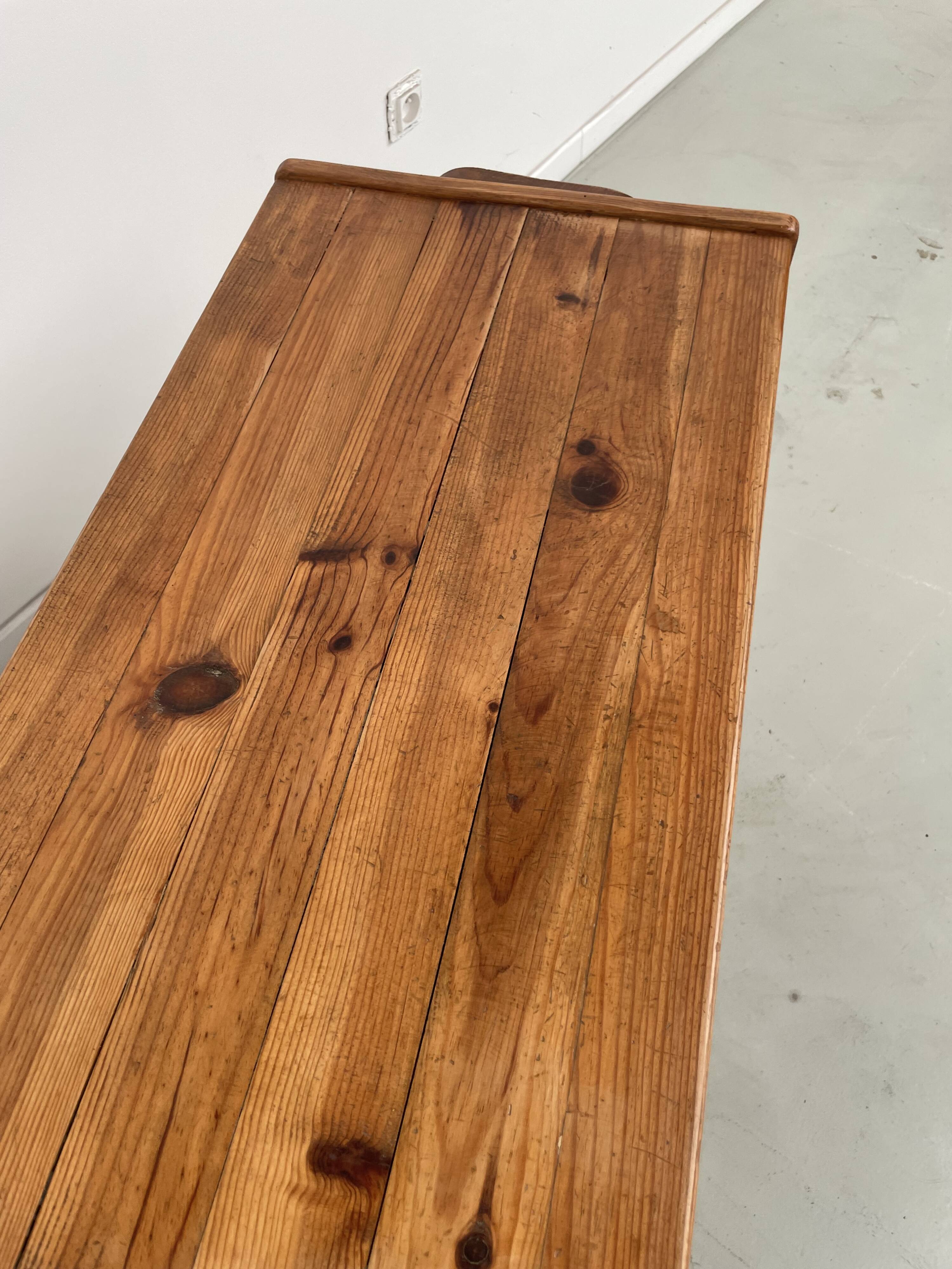 Children's pine desk from the 80s
