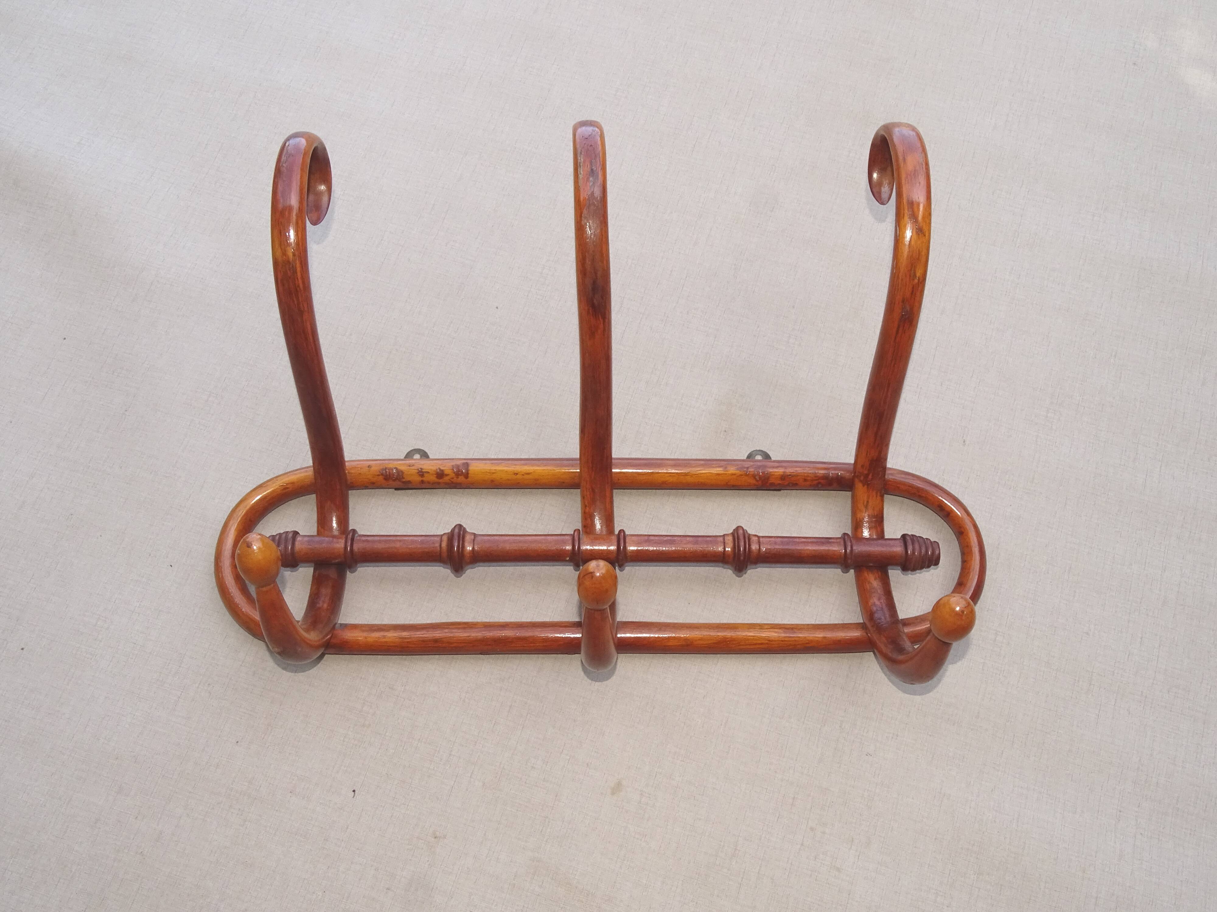 Curved wood wall coat rack bistro KOHN, around 1900, no Thonet