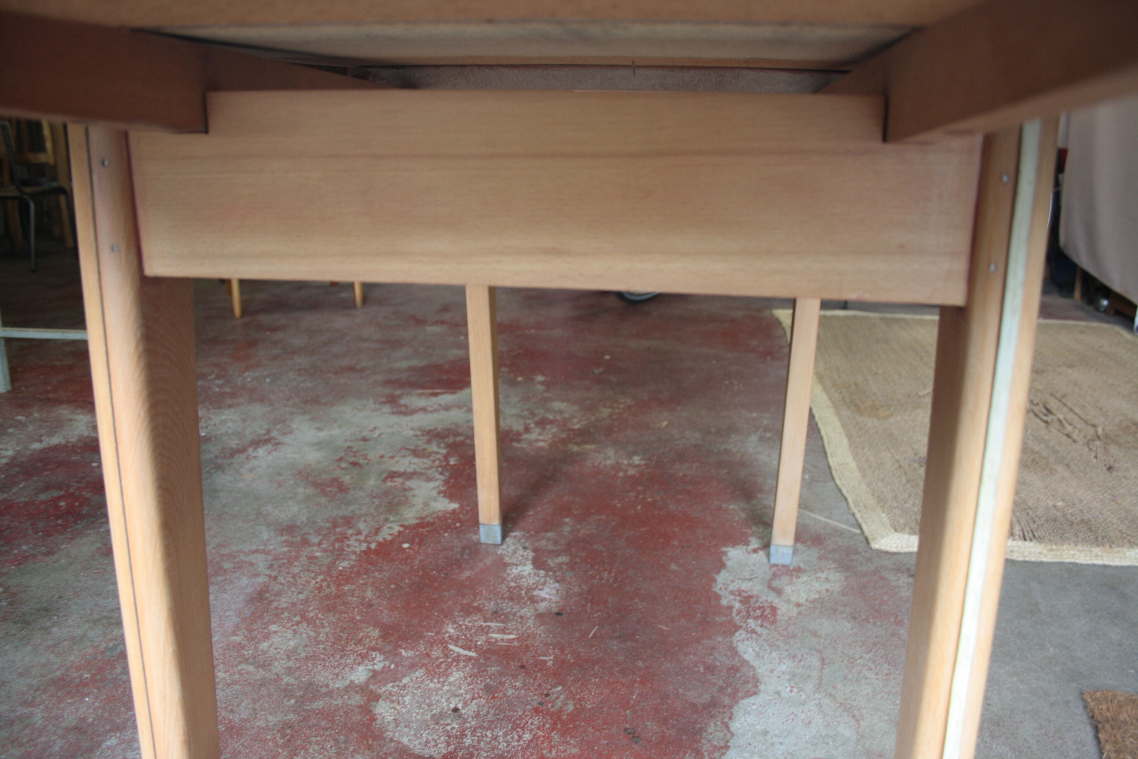 Efji extendable table form the 50s