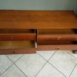 Small teak sideboard from the 1960s.