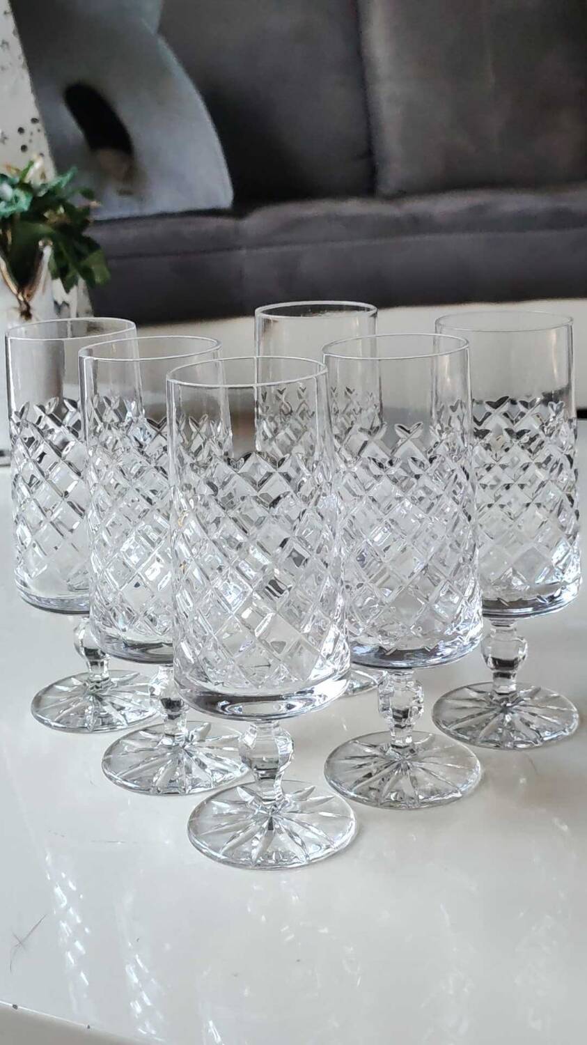 Set 6 champagne flutes, Lorraine crystal. Diamond/crosshair patterns. High 16 cm