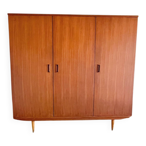 Armoire style scandinave