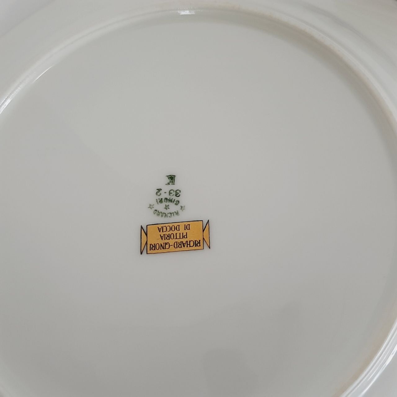 Dinnerware 12 people 30