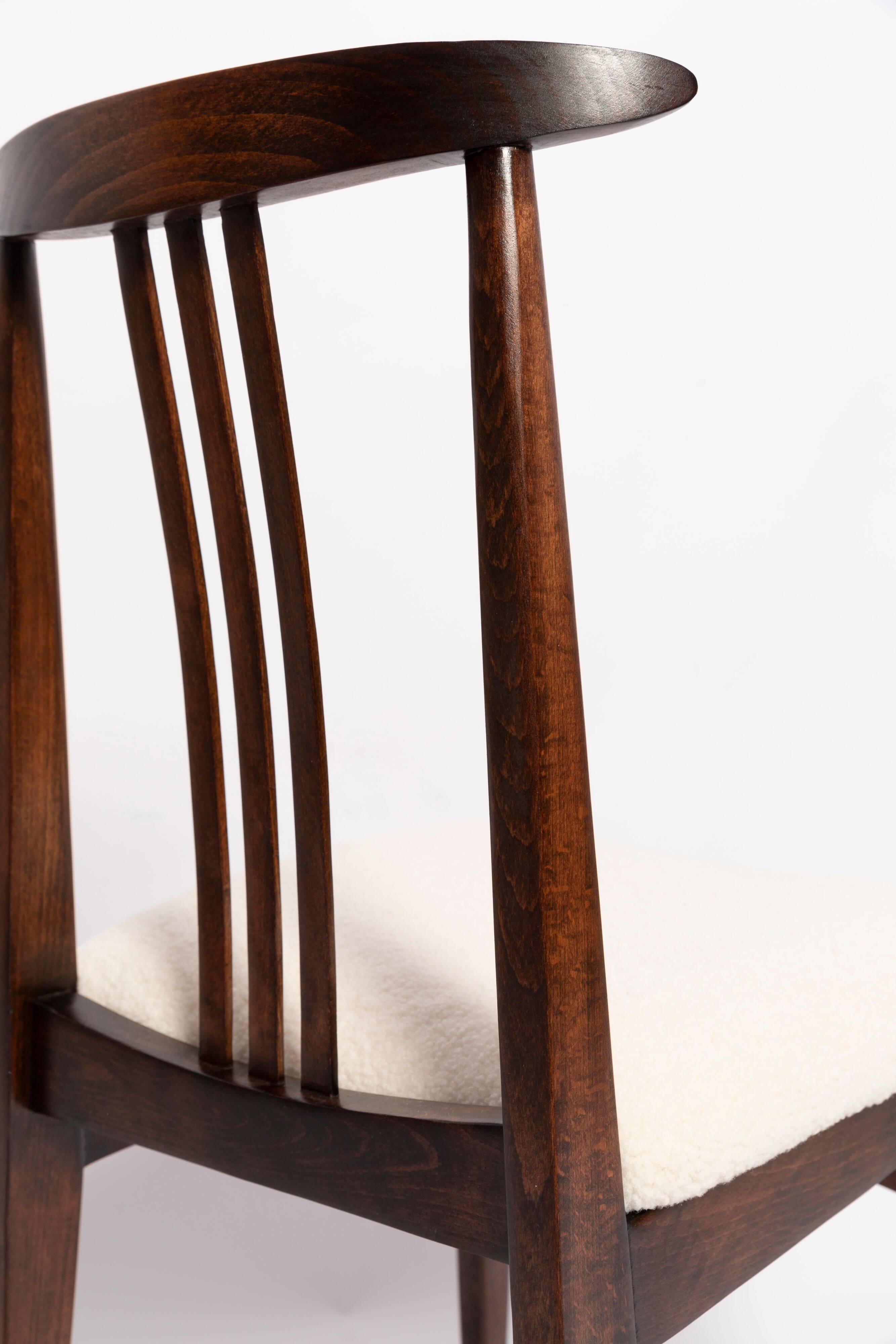 Chaise Mid-Century en Bouclé ivoire crème et bois de hêtre par M. Zielinski, Europe, 1960s