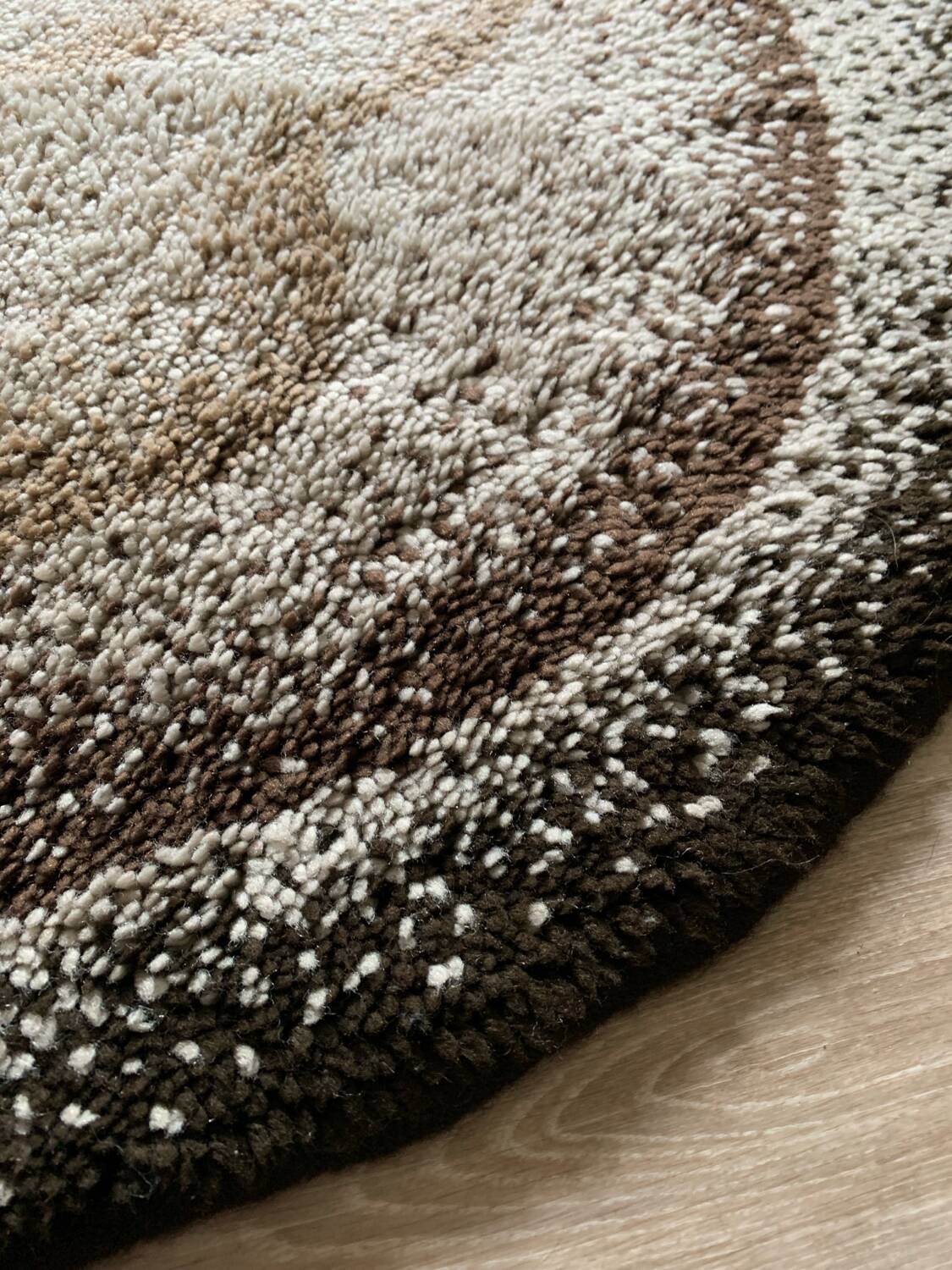 Oval rug from the 70s