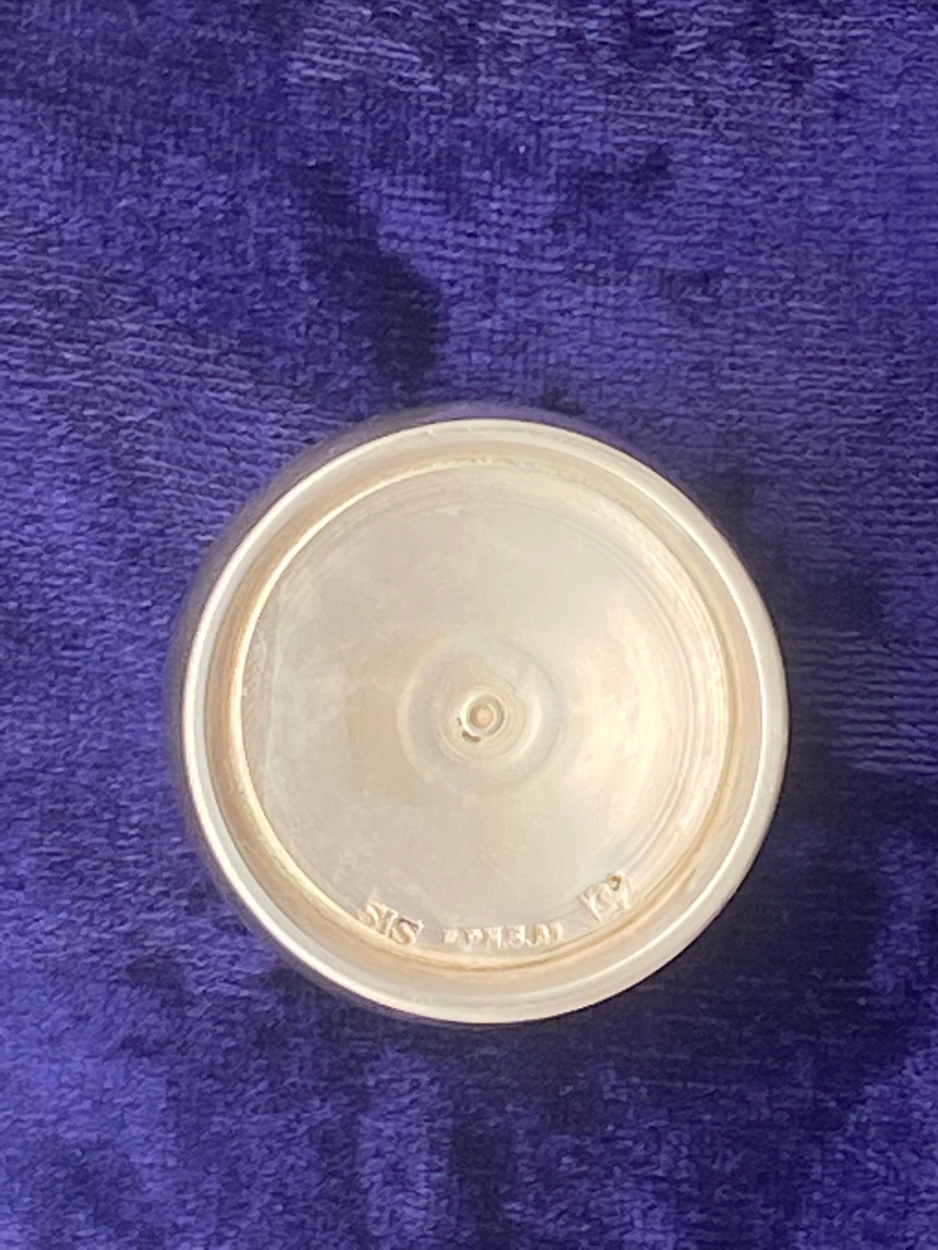 Strong silver alcohol cups in original velvet box