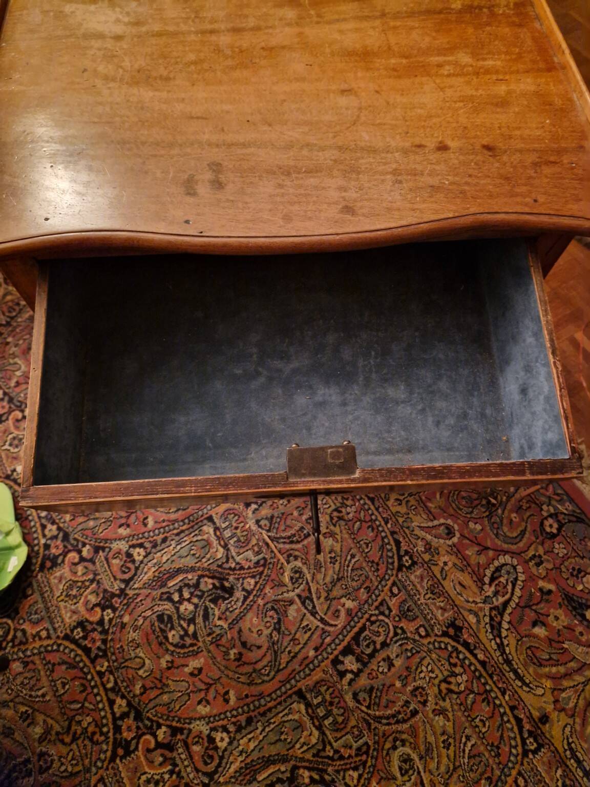 Small table / antique desk in wood – Louis XV style