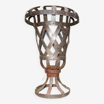 Vase-Jardinière with Medici profile in riveted steel blades