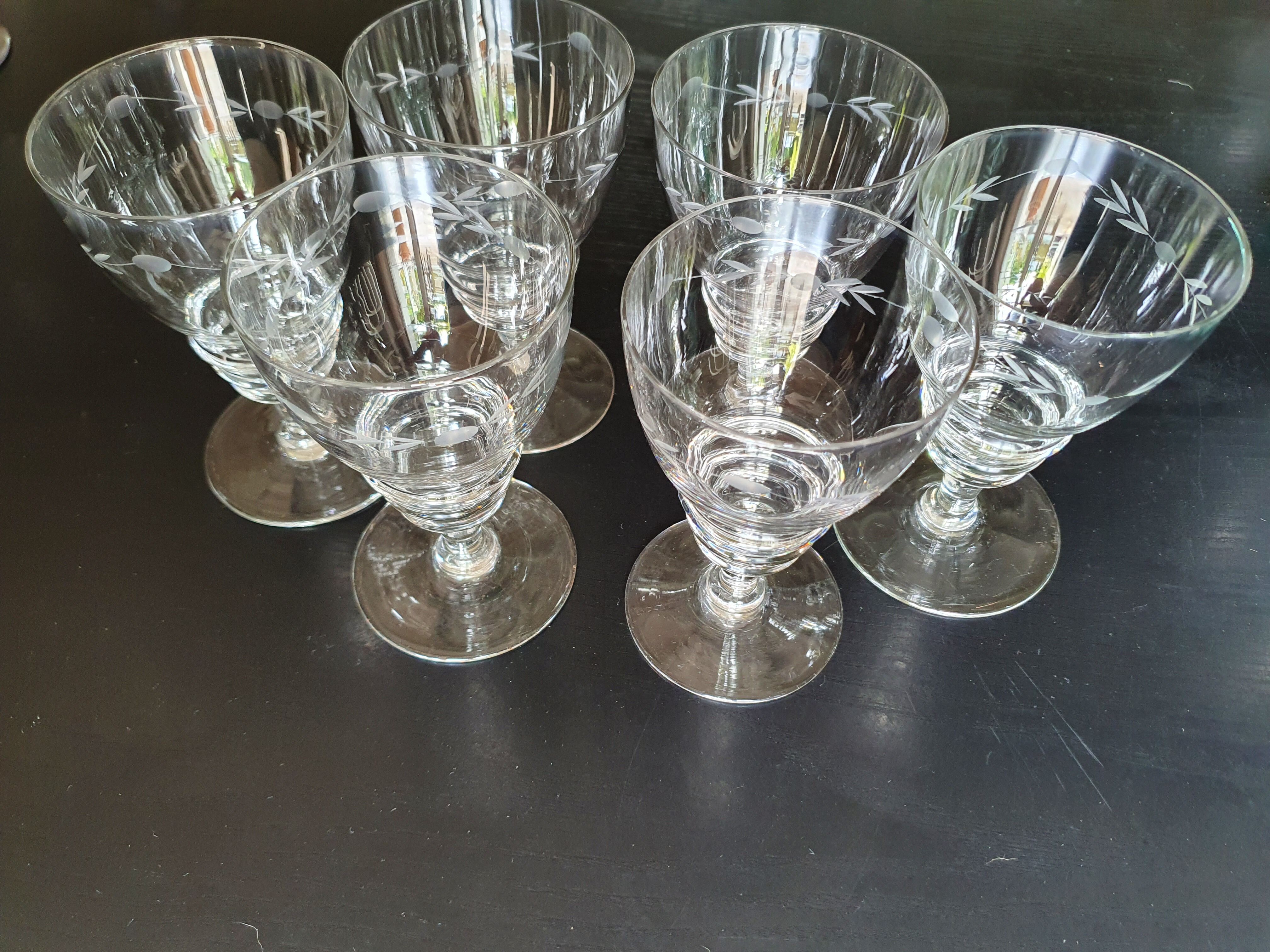 6 vintage wine glasses engraved pyramid shape
