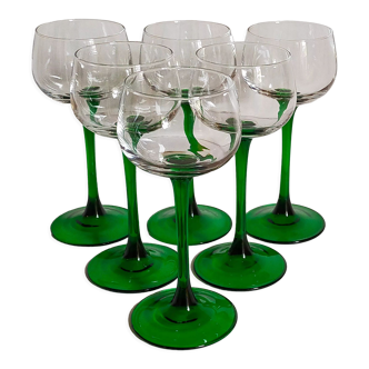 Six verres à pieds de verrier bicolores vintages