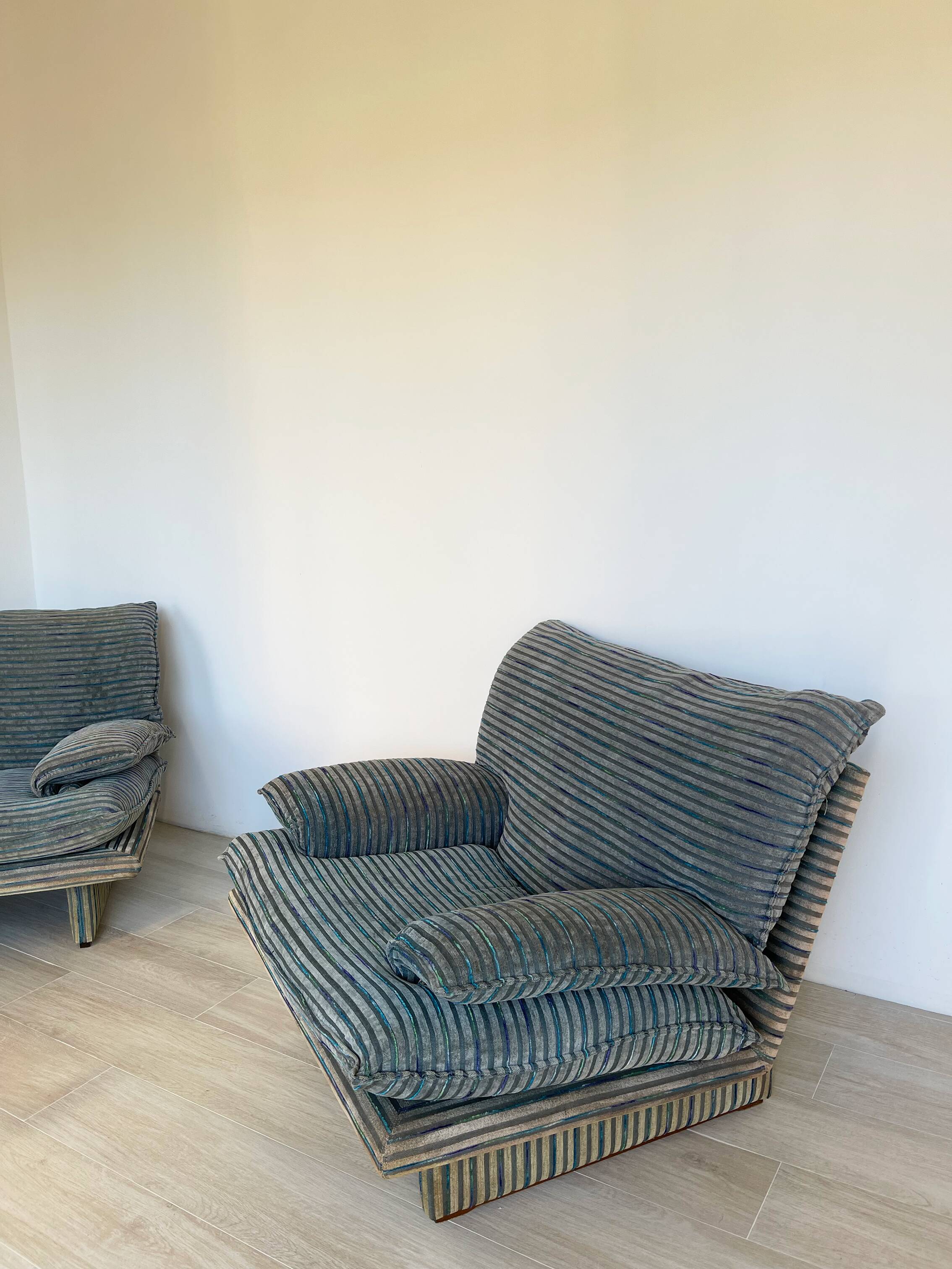 Fauteuil Grand Post Moderne des années 1980