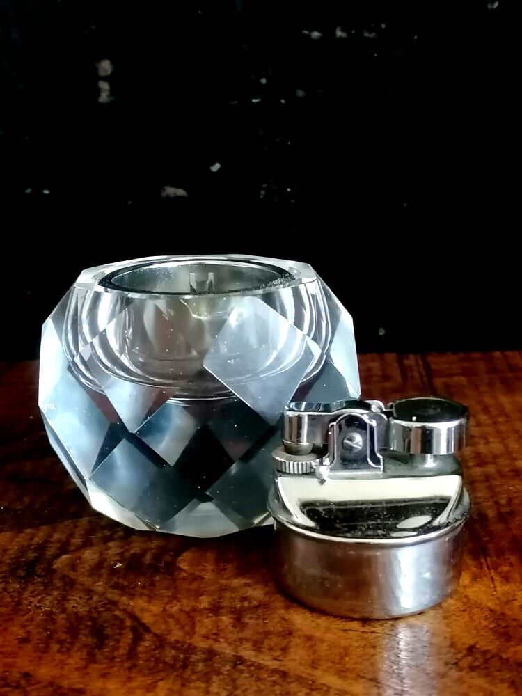 Faceted crystal table lighter