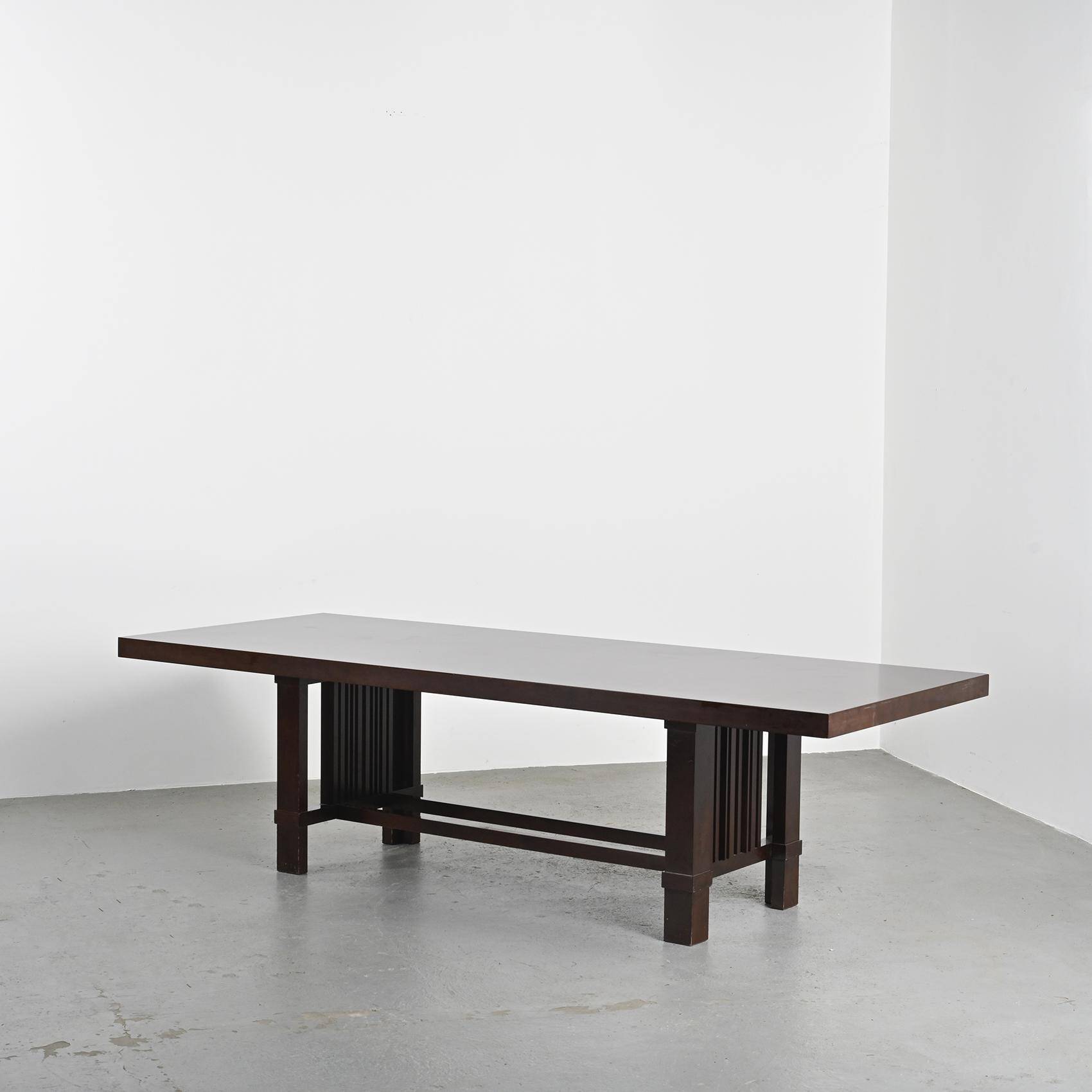 Table Taliesin 2 en cerisier, Frank Lloyd Wright, Cassina 1989