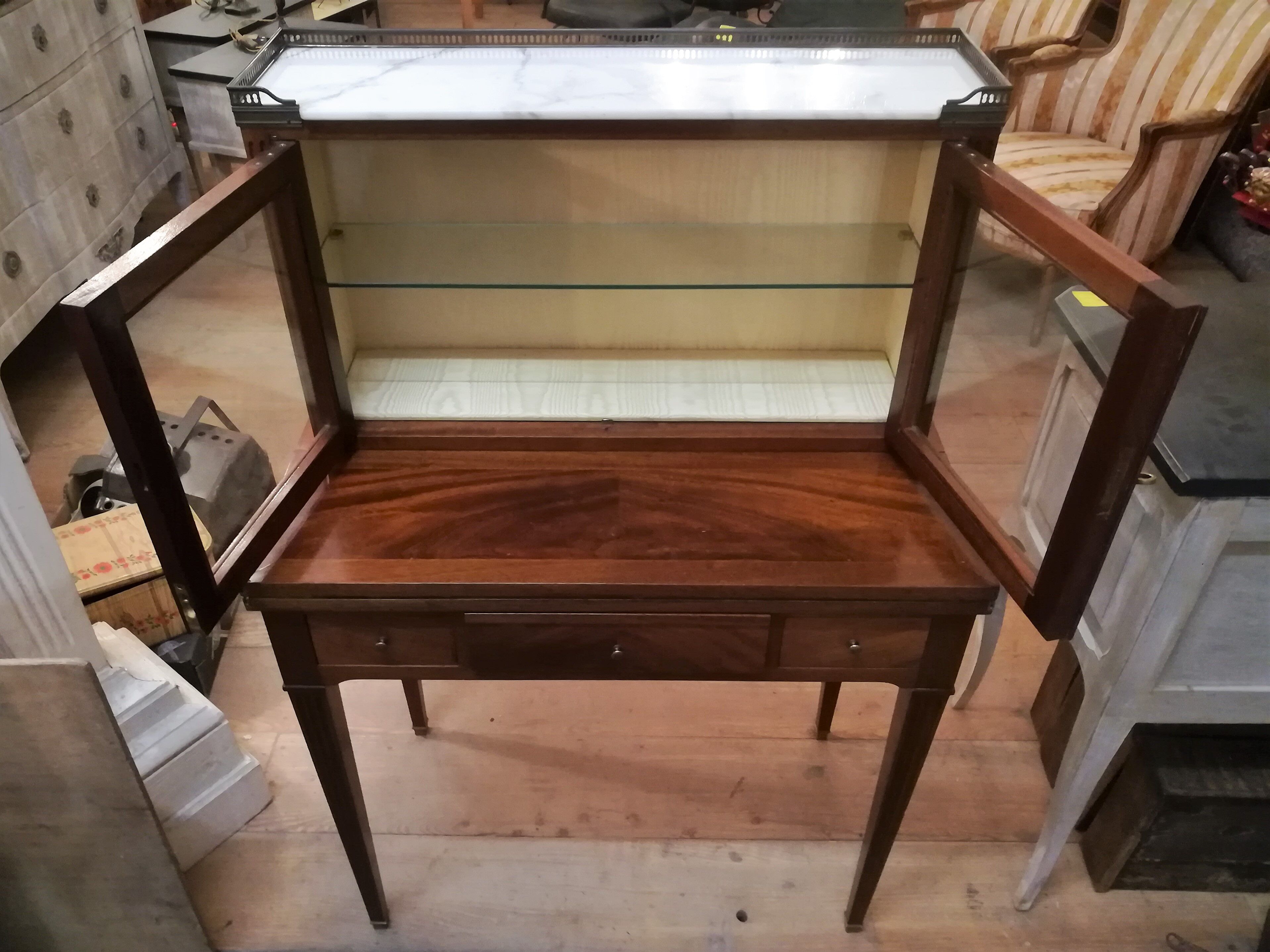 Happiness of the day mahogany Louis XVI style