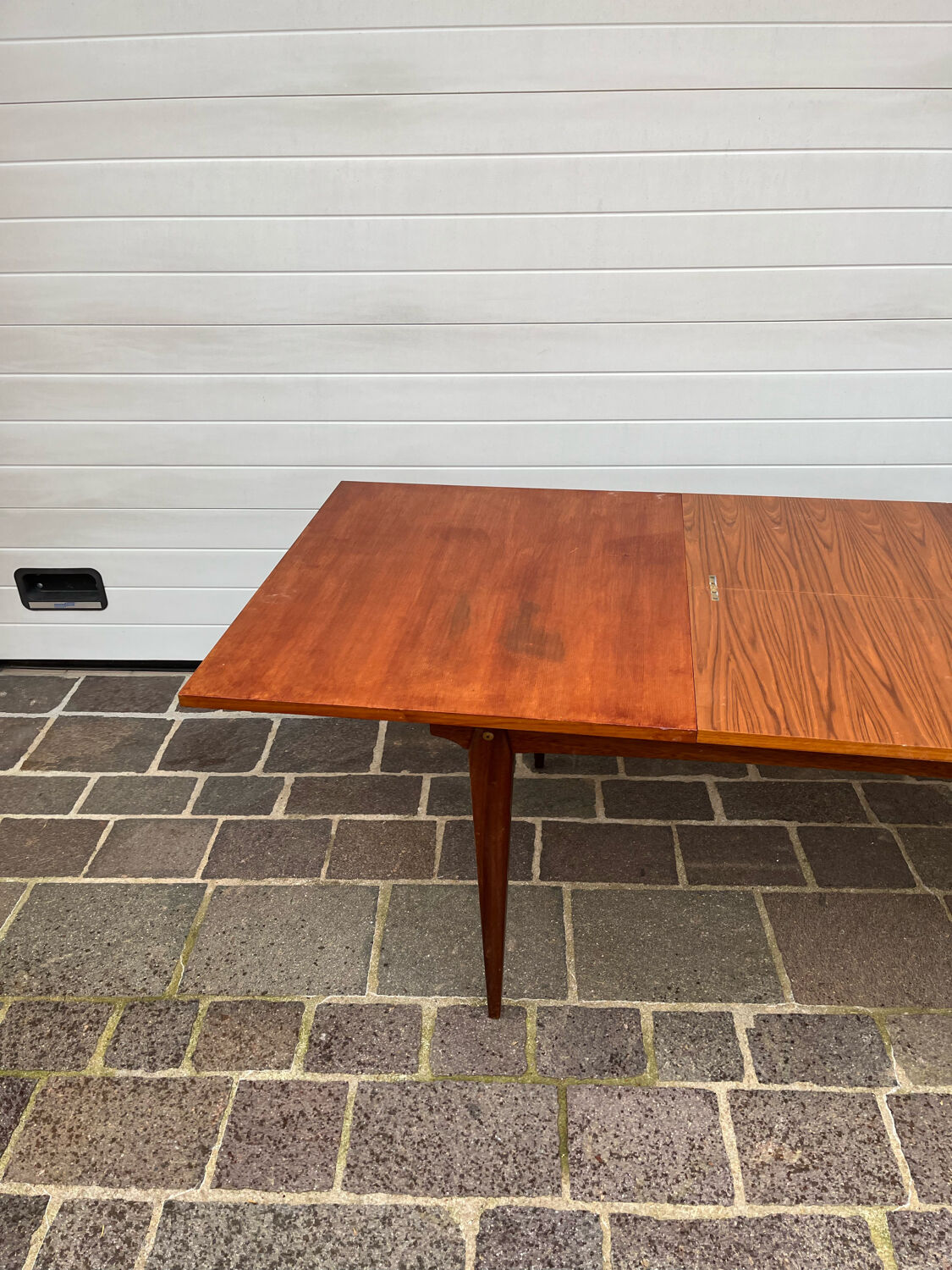 Scandinavian style extendable table