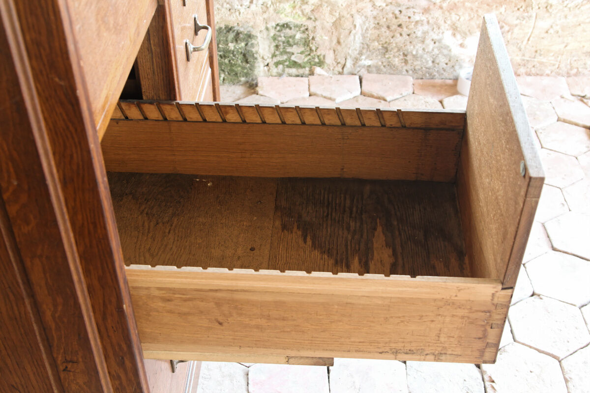 Old double oak binder