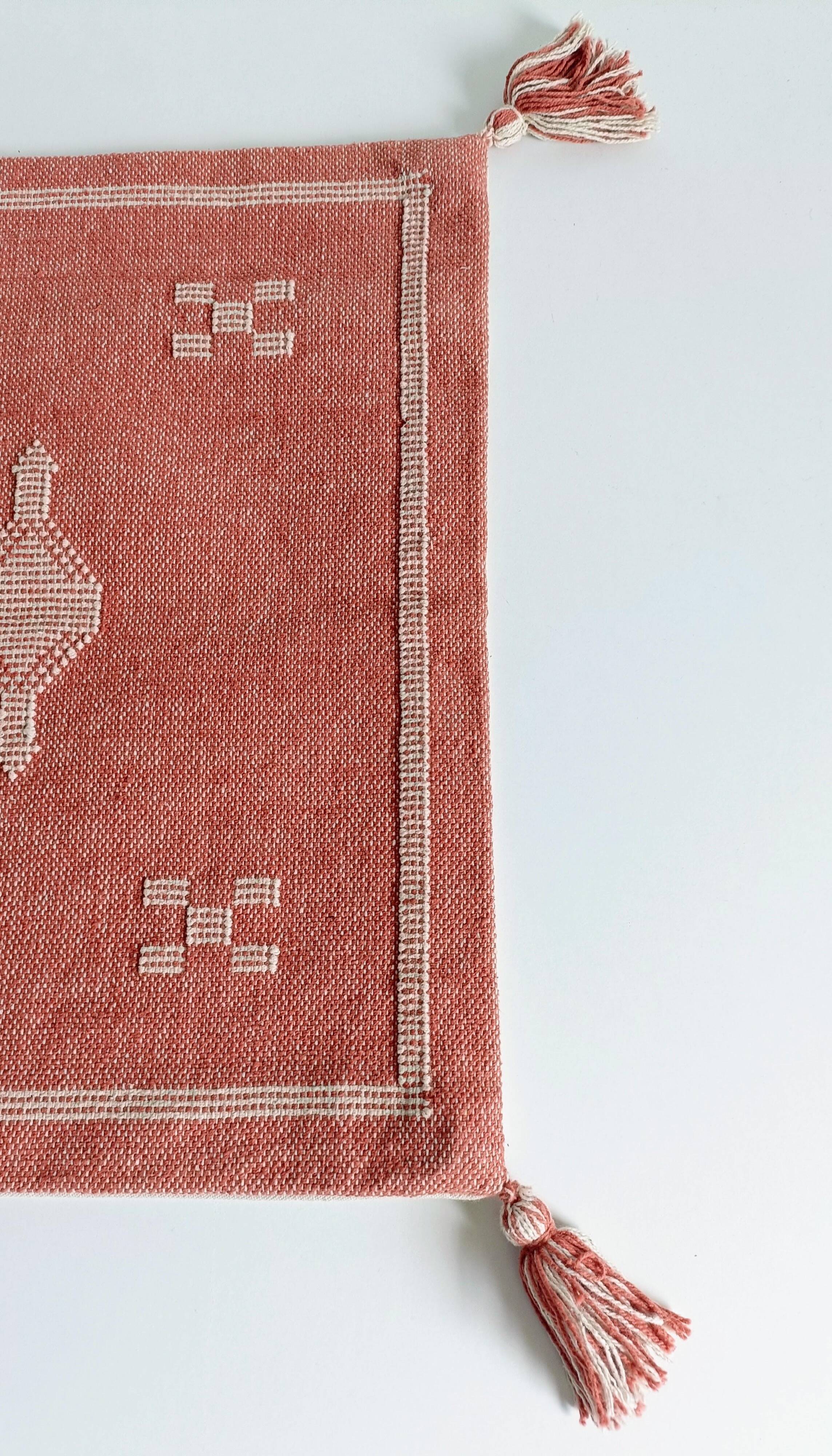 Coussin en lin marocain fait à la main, rose et crème, style mauresque, neuf