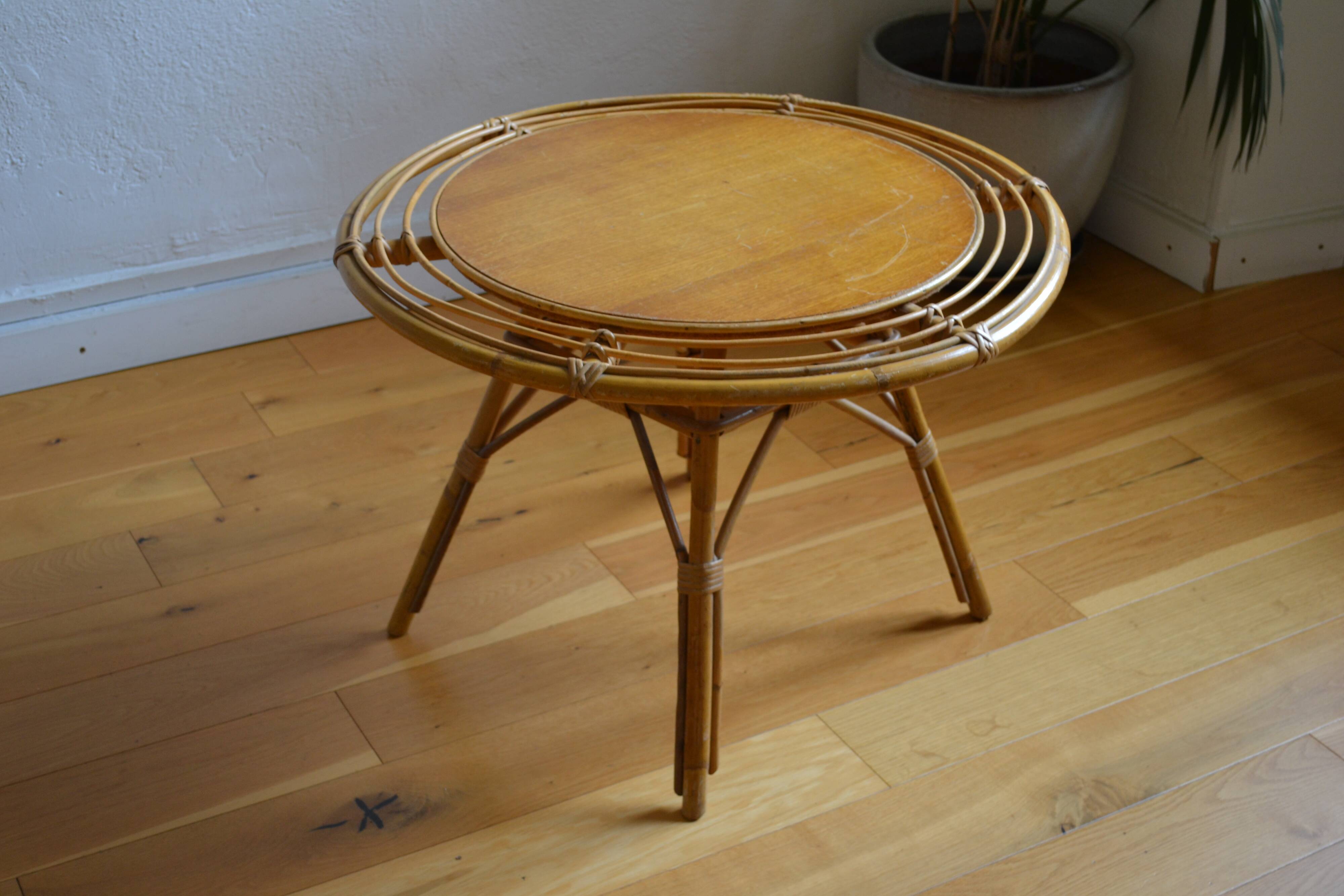 Vintage round rattan coffee table