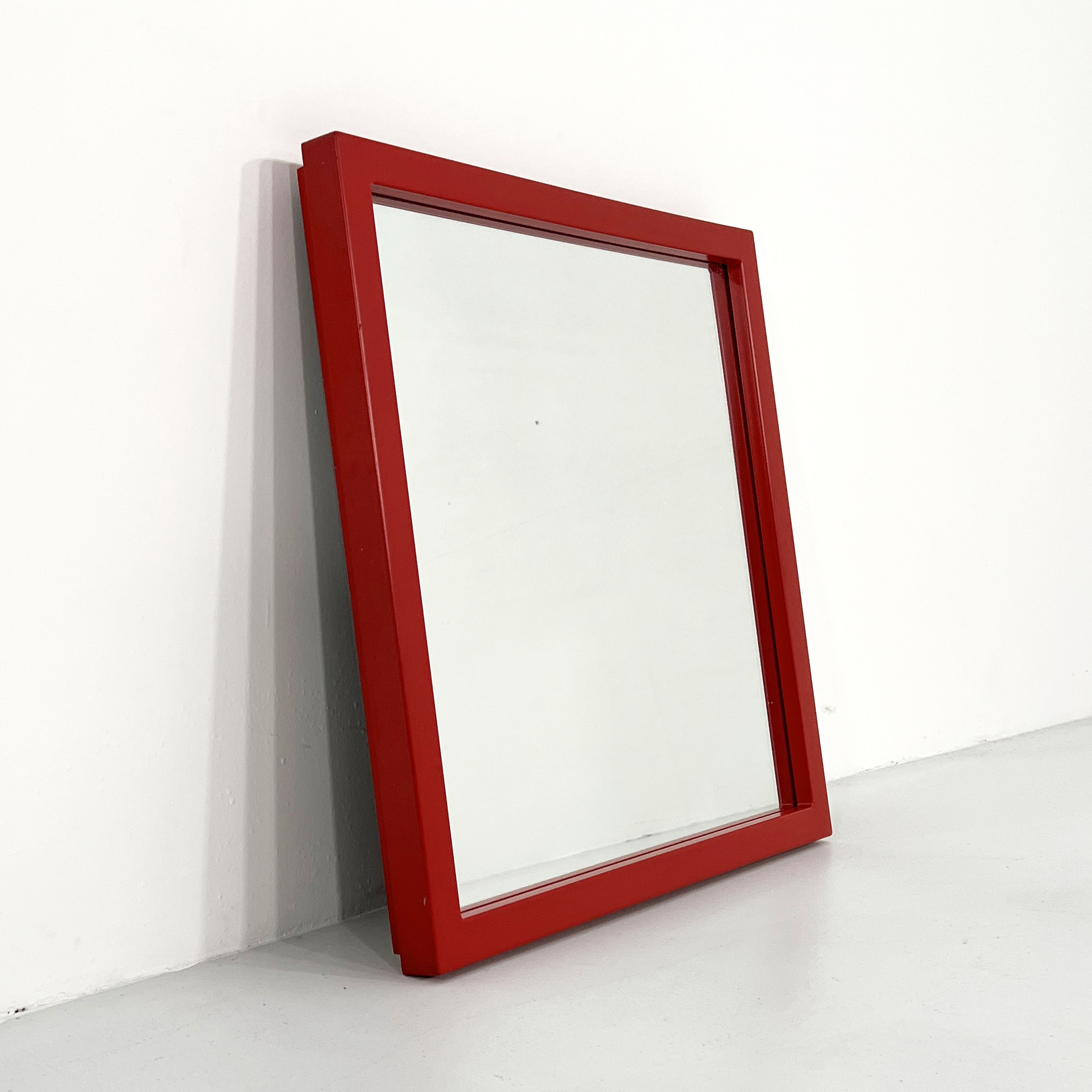 Mirror model 4727 by Anna Castelli Ferrieri for Kartell 1980s 50x50cm